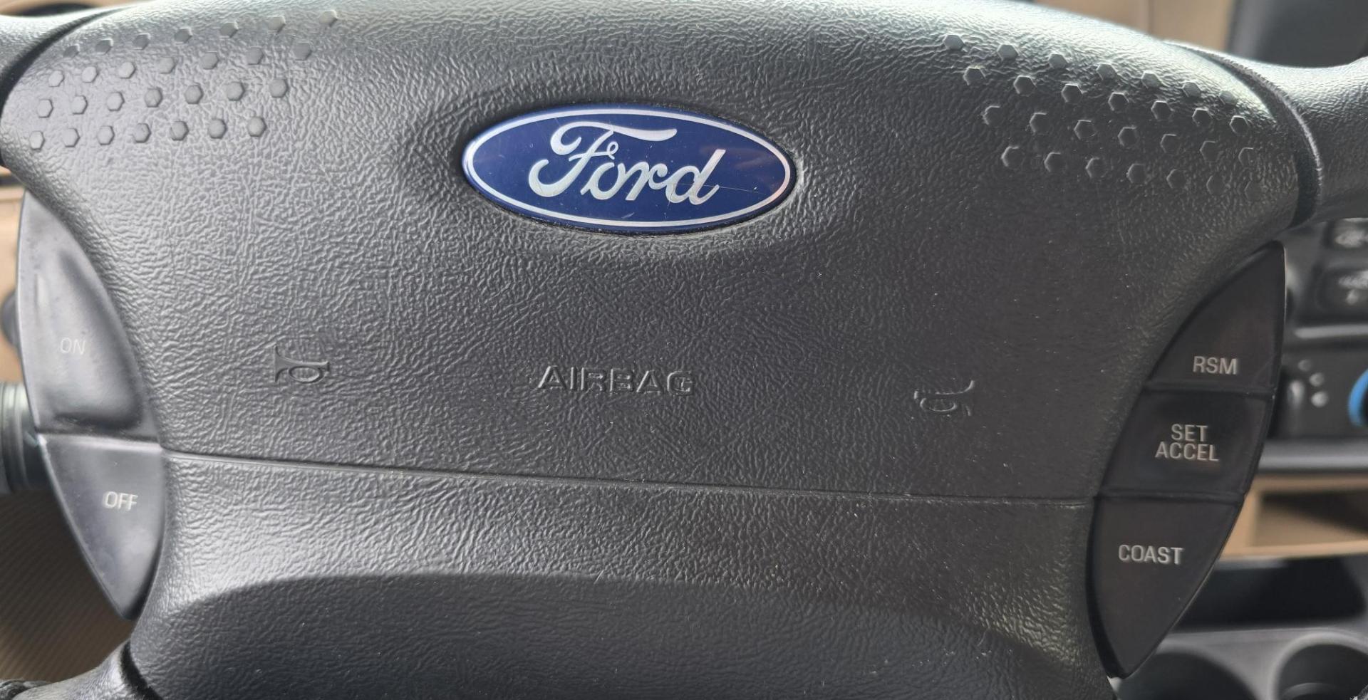 2002 Green /Black Ford Ranger Edge Plus SuperCab 4WD (1FTZR45E92P) with an 4.0L V6 SOHC 12V engine, 5-Speed Automatic Overdrive transmission, located at 450 N Russell, Missoula, MT, 59801, (406) 543-6600, 46.874496, -114.017433 - Hard to come by smaller 4WD Truck. 4.0L V6 Engine. Automatic Transmission. Nice Matching Topper. Air. Cruise. Tilt. Power Windows and Locks. AM FM CD Player. Towing. Running Board. Engine is Strong and Body is Straight. Paint has a few blemishes. Because of the age, financing is not available th - Photo#17