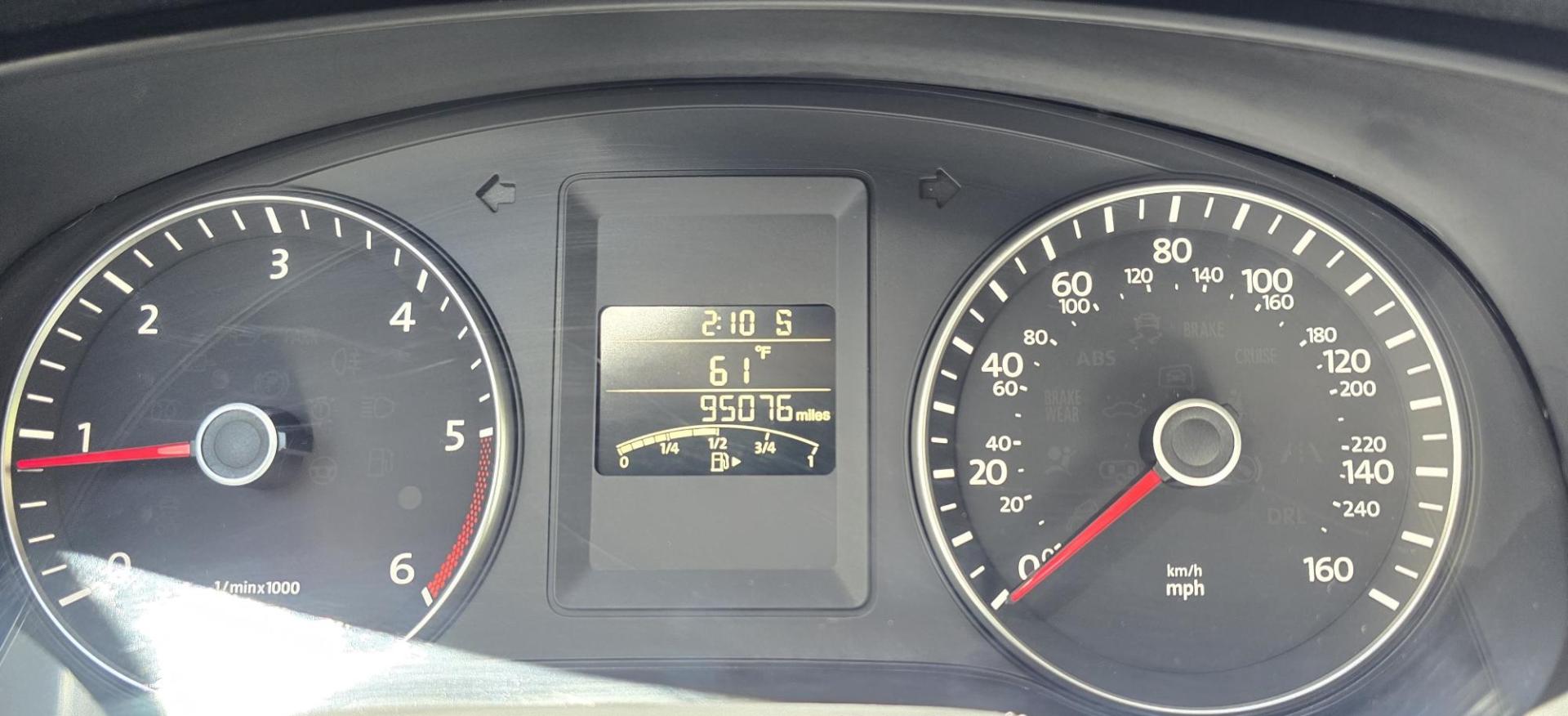 2014 White /Black Volkswagen Jetta TDI (3VWLL7AJ9EM) with an 2.0L L4 DOHC 16V DIESEL TURBO engine, Automatic transmission, located at 450 N Russell, Missoula, MT, 59801, (406) 543-6600, 46.874496, -114.017433 - Nice VW Diesel Sedan. FWD. 2.0L TDI Engine. Automatic Transmission. Leather Heated Seats. Power Sunroof. Power Windows and Locks. AM FM CD Fender Stereo System. Bluetooth Audio and Phone. Backup Camera. Great Fuel Economy. Clean Title and Carfax. - Photo#12