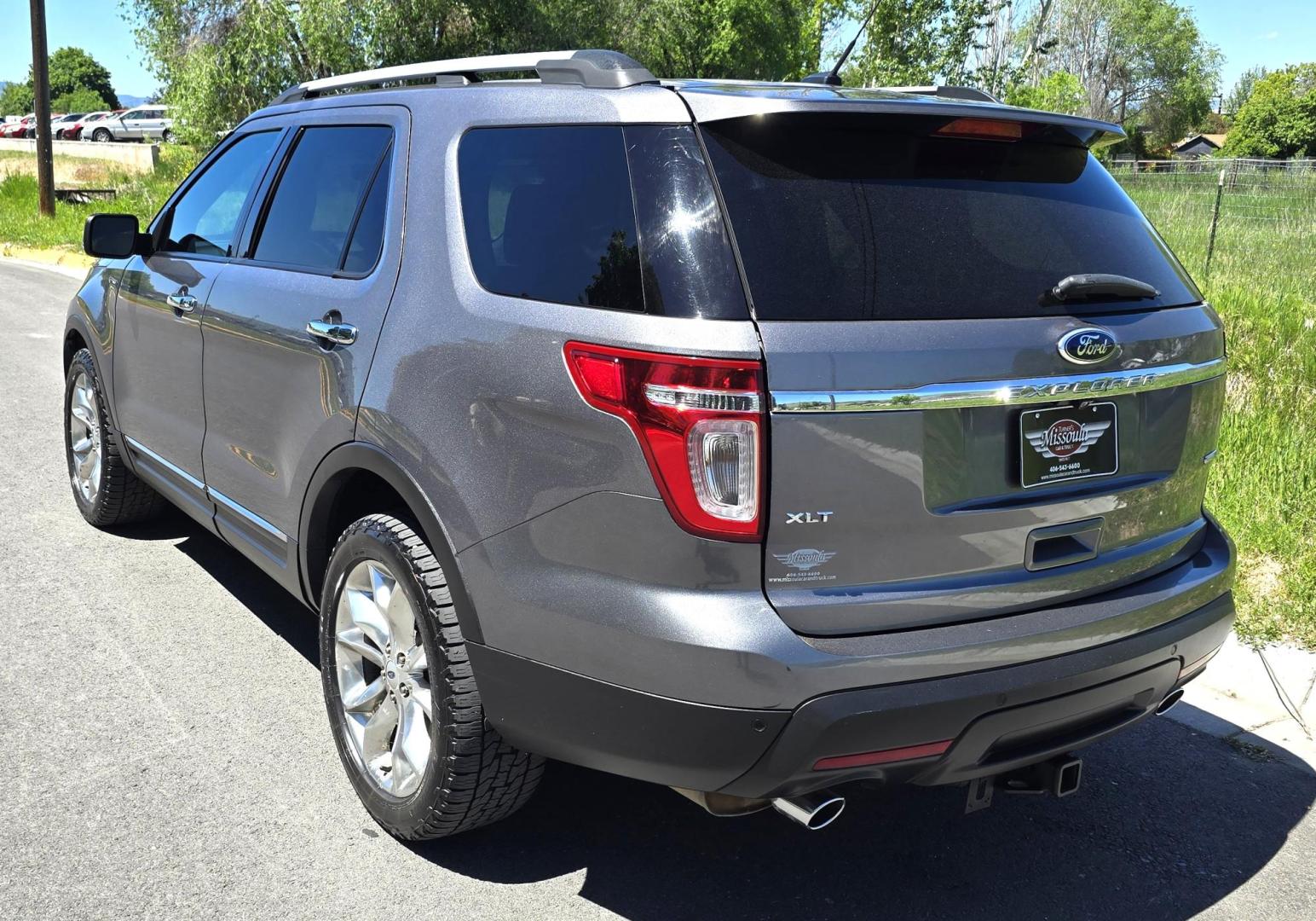 2014 Grey /White Ford Explorer XLT 4WD (1FM5K8D87EG) with an 3.5L V6 DOHC 24V engine, 6-Speed Automatic transmission, located at 450 N Russell, Missoula, MT, 59801, (406) 543-6600, 46.874496, -114.017433 - Sexy AWD SUV. 3.5L V6 Engine. Dual Sunroofs. 3rd Row Seating. Leather Heated Seats, Power Front Seats. Power Liftgate. Towing. Navigation. AM FM Sat CD. Bluetooth Audio and Phone. Backup Camera. DVD Headrests, Dual Climate Control. Blind Spot Monitor. - Photo#8