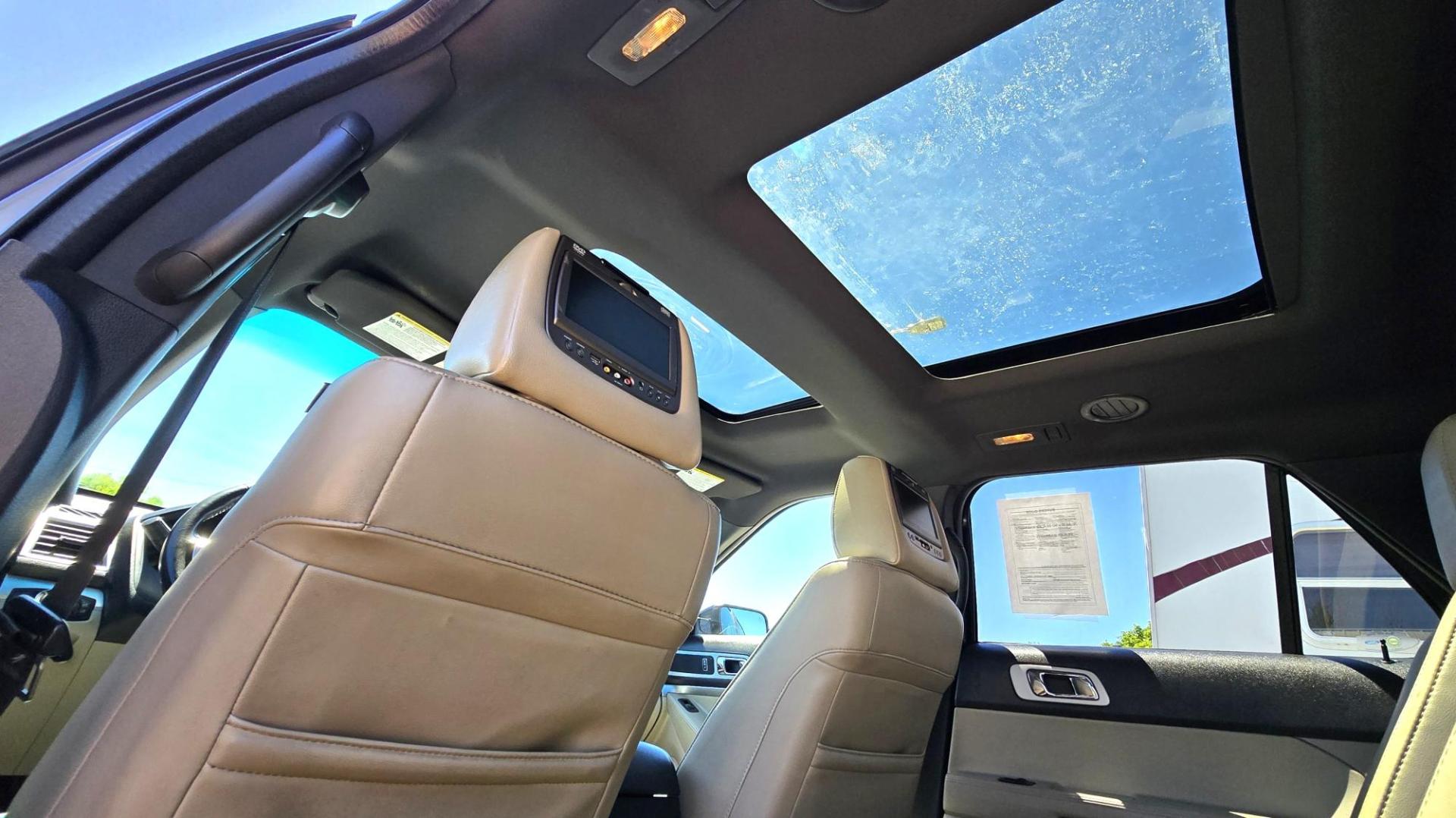 2014 Grey /White Ford Explorer XLT 4WD (1FM5K8D87EG) with an 3.5L V6 DOHC 24V engine, 6-Speed Automatic transmission, located at 450 N Russell, Missoula, MT, 59801, (406) 543-6600, 46.874496, -114.017433 - Sexy AWD SUV. 3.5L V6 Engine. Dual Sunroofs. 3rd Row Seating. Leather Heated Seats, Power Front Seats. Power Liftgate. Towing. Navigation. AM FM Sat CD. Bluetooth Audio and Phone. Backup Camera. DVD Headrests, Dual Climate Control. Blind Spot Monitor. - Photo#17