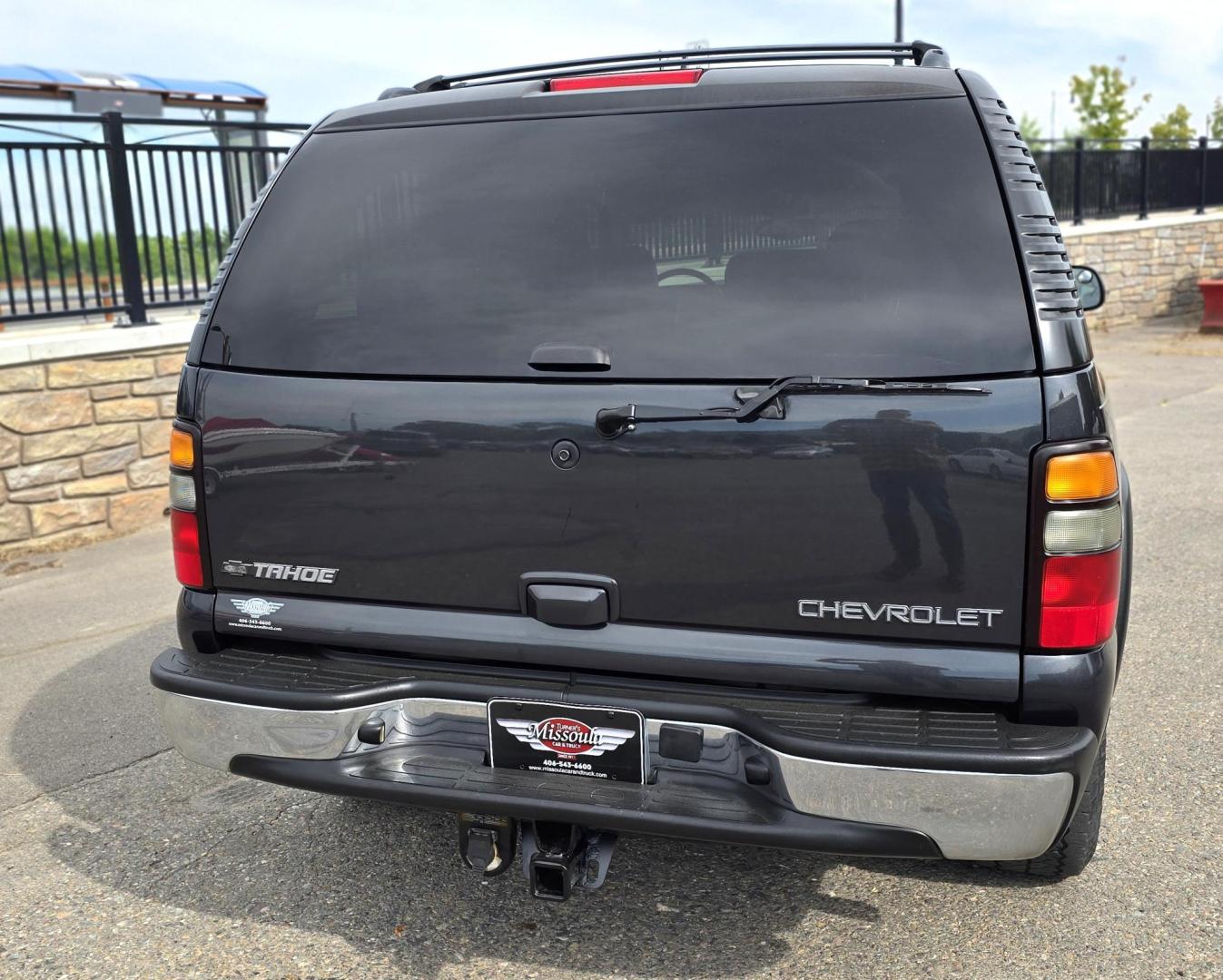 2005 Grey /Gray Chevrolet Tahoe 4WD (1GNEK13T55J) with an 5.3L V8 OHV 16V engine, 4-Speed Automatic Overdrive transmission, located at 450 N Russell, Missoula, MT, 59801, (406) 543-6600, 46.874496, -114.017433 - Photo#7