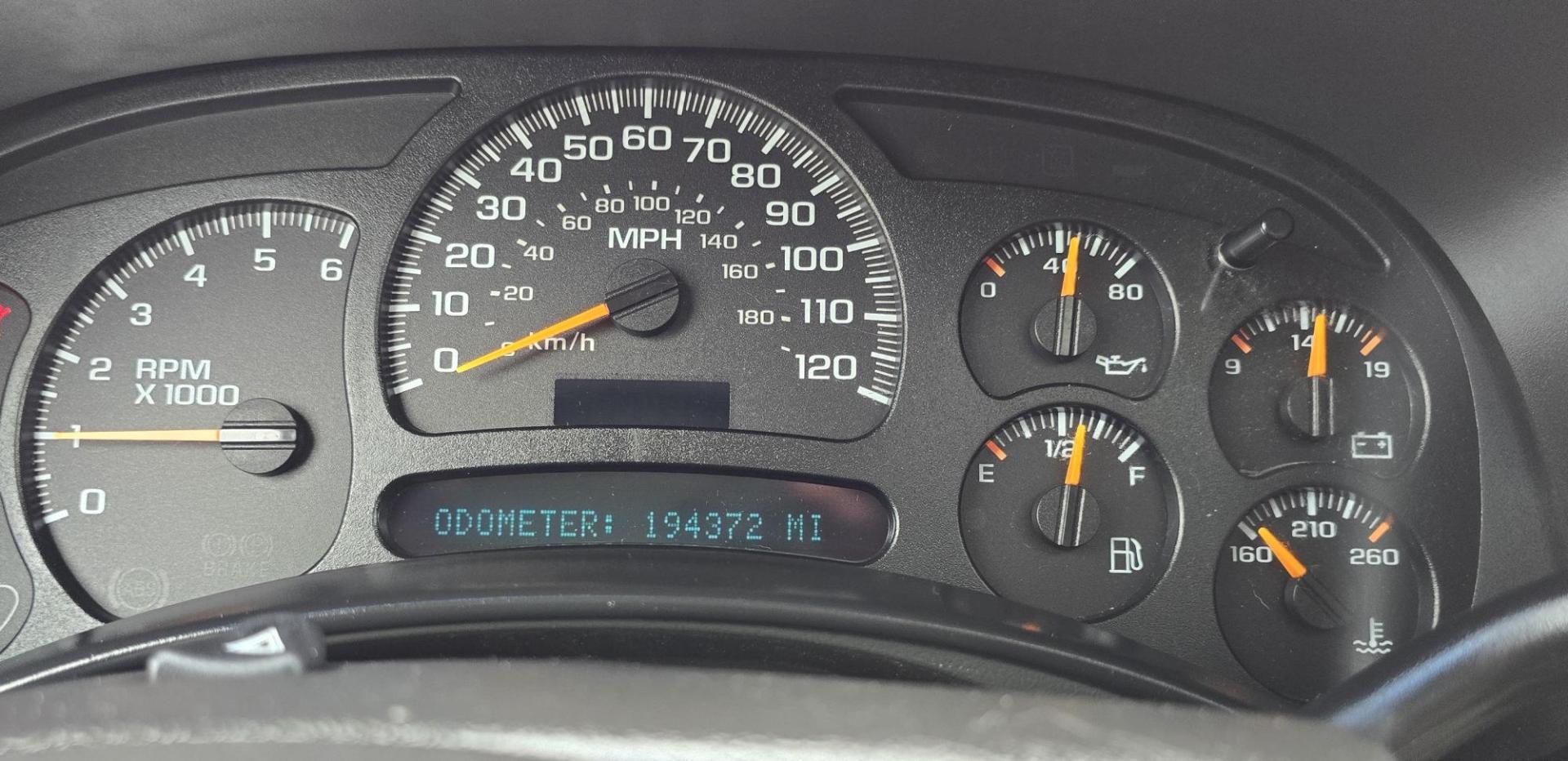 2005 Grey /Gray Chevrolet Tahoe 4WD (1GNEK13T55J) with an 5.3L V8 OHV 16V engine, 4-Speed Automatic Overdrive transmission, located at 450 N Russell, Missoula, MT, 59801, (406) 543-6600, 46.874496, -114.017433 - Photo#22