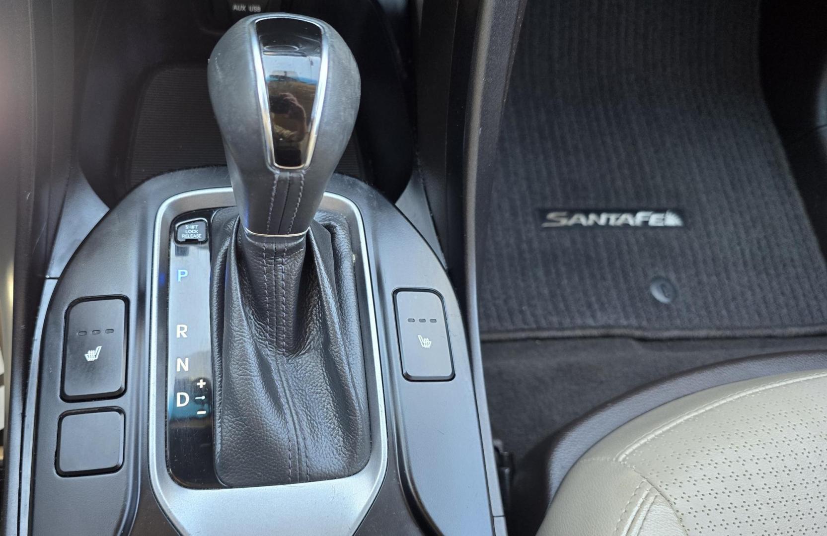 2013 White /Gray Hyundai Santa Fe Sport 2.0 AWD (5XYZUDLAXDG) with an 2.0L L4 DOHC 16V engine, 6-Speed Automatic transmission, located at 450 N Russell, Missoula, MT, 59801, (406) 543-6600, 46.874496, -114.017433 - Clean AWD SUV. 2.0L I4 Engine. Air. Cruise. Tilt. Bluetooth Audio and Phone. Power Drivers Seat. Heated Front Seats. - Photo#10