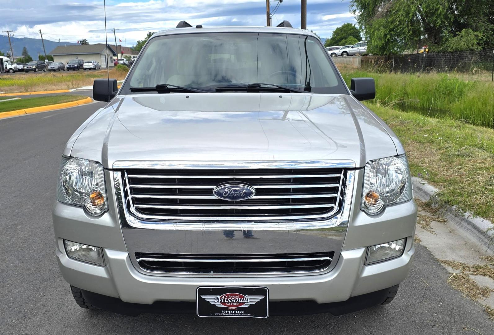 2008 Silver /Gray Ford Explorer XLT 4.0L 4WD (1FMEU73E48U) with an 4.0L V6 SOHC 16V engine, 5-Speed Automatic Overdrive transmission, located at 450 N Russell, Missoula, MT, 59801, (406) 543-6600, 46.874496, -114.017433 - Very Straight 08 Explorer with only 96K Miles. 4WD. 4.0L V6 Engine. 3rd Row Seating. Power Sunroof. Air. Cruise Tilt. Power Windows and Locks. Power Drivers Seat. Running Boards. Set up for Towing. Clean Title and Carfax. We Finance through local Credit Unions. We do NOT offer In House (Buy Her - Photo#5