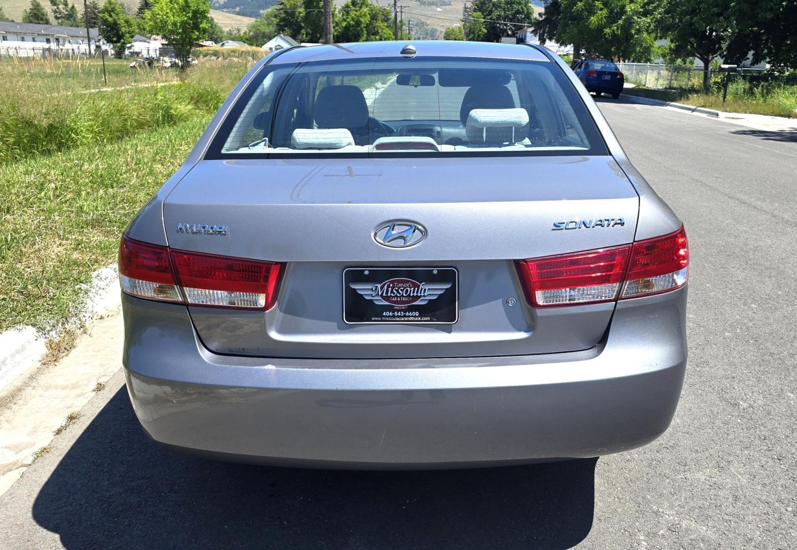2007 Silver /Black Hyundai Sonata GLS XM (5NPET46C37H) with an 2.4L L4 DOHC 16V engine, Automatic transmission, located at 450 N Russell, Missoula, MT, 59801, (406) 543-6600, 46.874496, -114.017433 - Cute Little Economy Car. 2.4L I4 Engine. Automatic Transmission. FWD. Air. Cruise. Tilt. Aftermarket AM FM CD Player with Bluetooth. Has an airbag light on. Mechanic says it's a computer module and too expensive to fix. Works Great otherwise. We Finance through local Credit Unions. We do NOT of - Photo#8