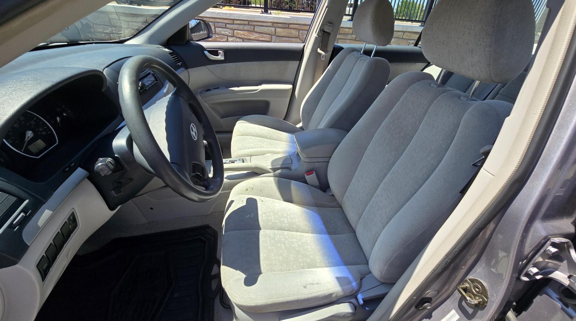 2007 Silver /Black Hyundai Sonata GLS XM (5NPET46C37H) with an 2.4L L4 DOHC 16V engine, Automatic transmission, located at 450 N Russell, Missoula, MT, 59801, (406) 543-6600, 46.874496, -114.017433 - Cute Little Economy Car. 2.4L I4 Engine. Automatic Transmission. FWD. Air. Cruise. Tilt. Aftermarket AM FM CD Player with Bluetooth. Has an airbag light on. Mechanic says it's a computer module and too expensive to fix. Works Great otherwise. We Finance through local Credit Unions. We do NOT of - Photo#12
