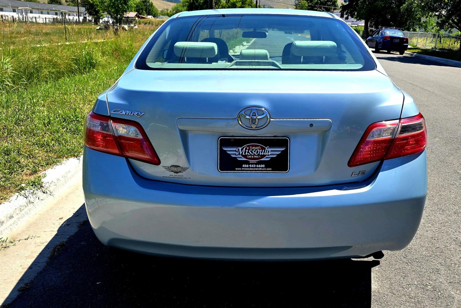 2007 Blue /Gray Toyota Camry LE 5-Spd AT (4T1BE46K27U) with an 2.4L L4 DOHC 16V engine, 5-Speed Automatic Overdrive transmission, located at 450 N Russell, Missoula, MT, 59801, (406) 543-6600, 46.874496, -114.017433 - Clean Camry in good condition. 2.4L I4 Engine. 5 Speed Automatic Transmission. Air. Cruise. Tilt. Power Windows and Locks. AM FM CD Player. We Finance through local Credit Unions. We do NOT offer In House (Buy Here Pay Here) Financing. - Photo#7