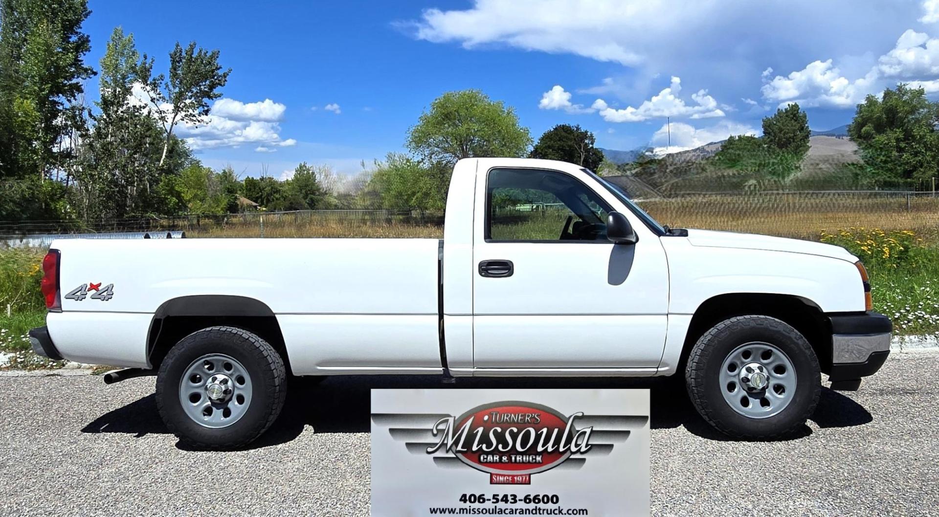 2007 White /Gray Chevrolet Silverado Classic 1500 Work Truck (1GCEK14X07Z) with an 4.3L V6 OHV 12V engine, 5 Speed Manual Transmission transmission, located at 450 N Russell, Missoula, MT, 59801, (406) 543-6600, 46.874496, -114.017433 - Photo#0
