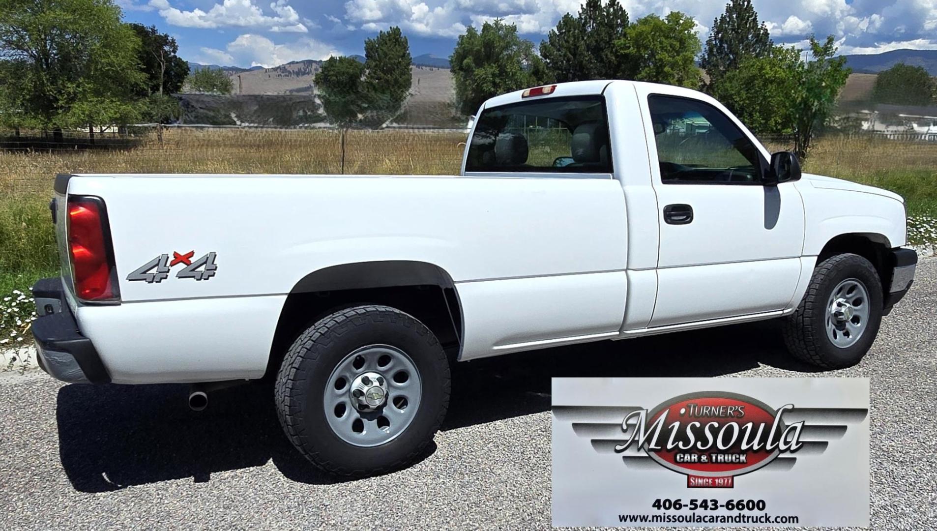 2007 White /Gray Chevrolet Silverado Classic 1500 Work Truck (1GCEK14X07Z) with an 4.3L V6 OHV 12V engine, 5 Speed Manual Transmission transmission, located at 450 N Russell, Missoula, MT, 59801, (406) 543-6600, 46.874496, -114.017433 - Photo#1