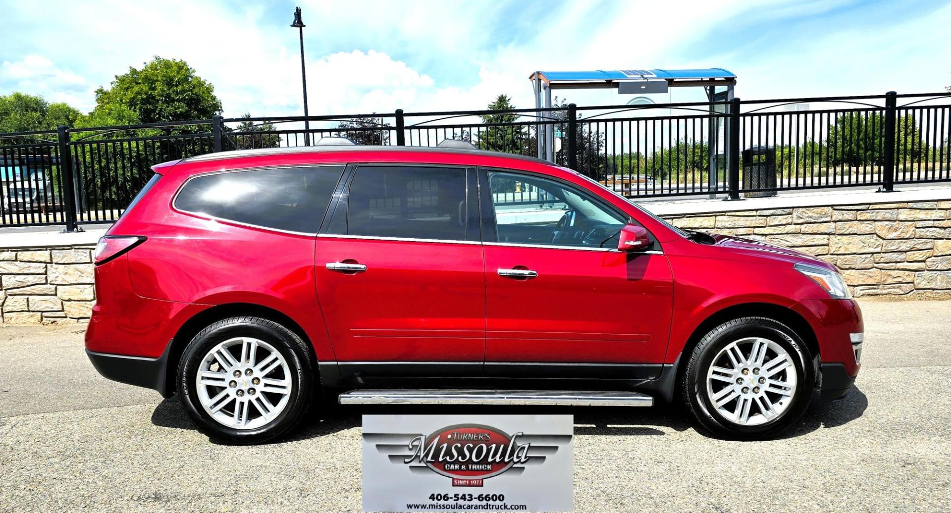2014 Red /Gray Chevrolet Traverse 1LT AWD (1GNKVGKD7EJ) with an 3.6L V6 DOHC 24V engine, 6-Speed Automatic transmission, located at 450 N Russell, Missoula, MT, 59801, (406) 543-6600, 46.874496, -114.017433 - Photo#2