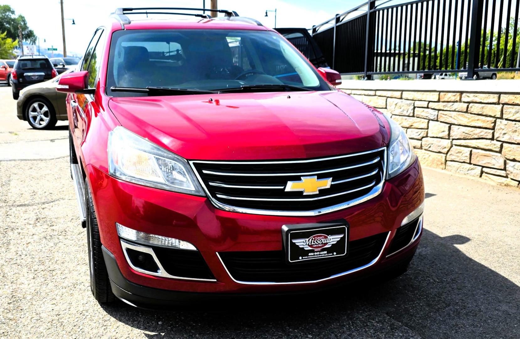2014 Red /Gray Chevrolet Traverse 1LT AWD (1GNKVGKD7EJ) with an 3.6L V6 DOHC 24V engine, 6-Speed Automatic transmission, located at 450 N Russell, Missoula, MT, 59801, (406) 543-6600, 46.874496, -114.017433 - Photo#6