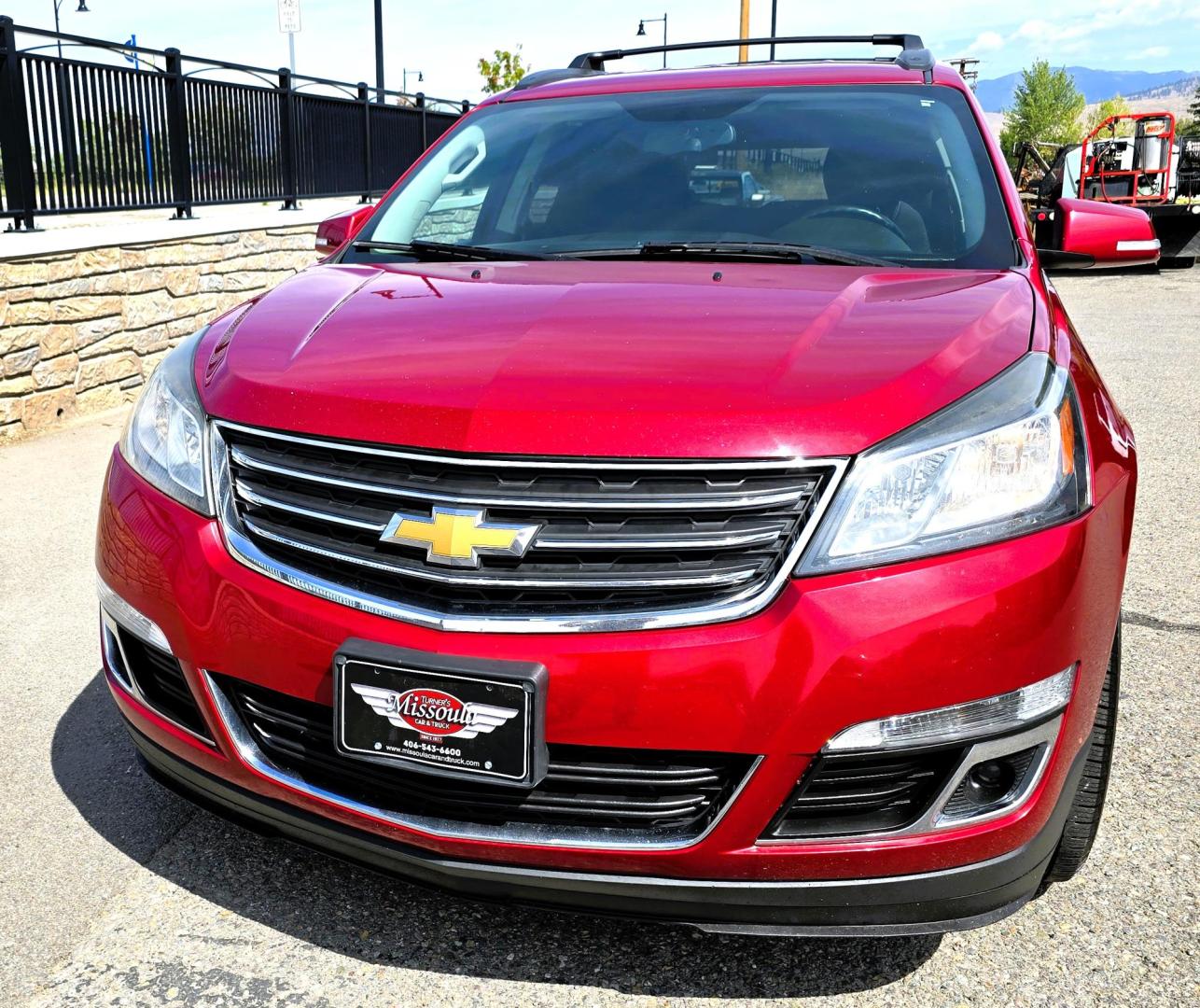 2014 Red /Gray Chevrolet Traverse 1LT AWD (1GNKVGKD7EJ) with an 3.6L V6 DOHC 24V engine, 6-Speed Automatic transmission, located at 450 N Russell, Missoula, MT, 59801, (406) 543-6600, 46.874496, -114.017433 - Photo#8