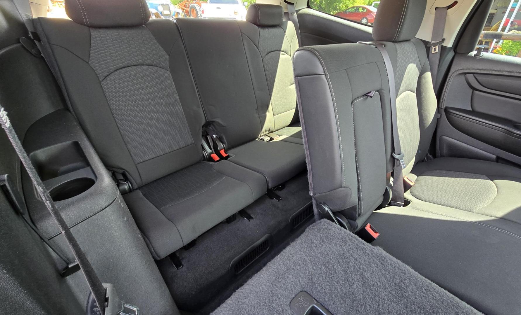 2014 Red /Gray Chevrolet Traverse 1LT AWD (1GNKVGKD7EJ) with an 3.6L V6 DOHC 24V engine, 6-Speed Automatic transmission, located at 450 N Russell, Missoula, MT, 59801, (406) 543-6600, 46.874496, -114.017433 - Photo#15