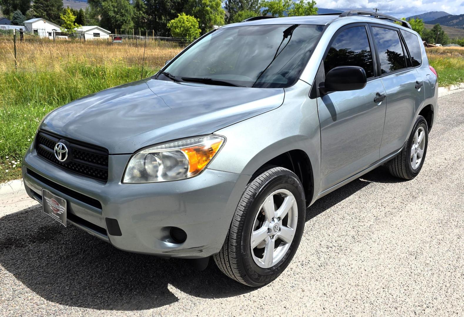 2006 Green /Gray Toyota RAV4 Base I4 4WD (JTMBD35VX65) with an 2.4L L4 DOHC 16V engine, 4-Speed Automatic transmission, located at 450 N Russell, Missoula, MT, 59801, (406) 543-6600, 46.874496, -114.017433 - Clean Little AWD SUV. 3rd Row Seating. 2.4L I4 Engine. Automatic Transmission. Air. Cruise. Tilt. AM FM CD Player. Power Windows and Locks. Clean Title and Carfax. We Finance through local Credit Unions. We do NOT offer In House (Buy Here Pay Here) Financing - Photo#6