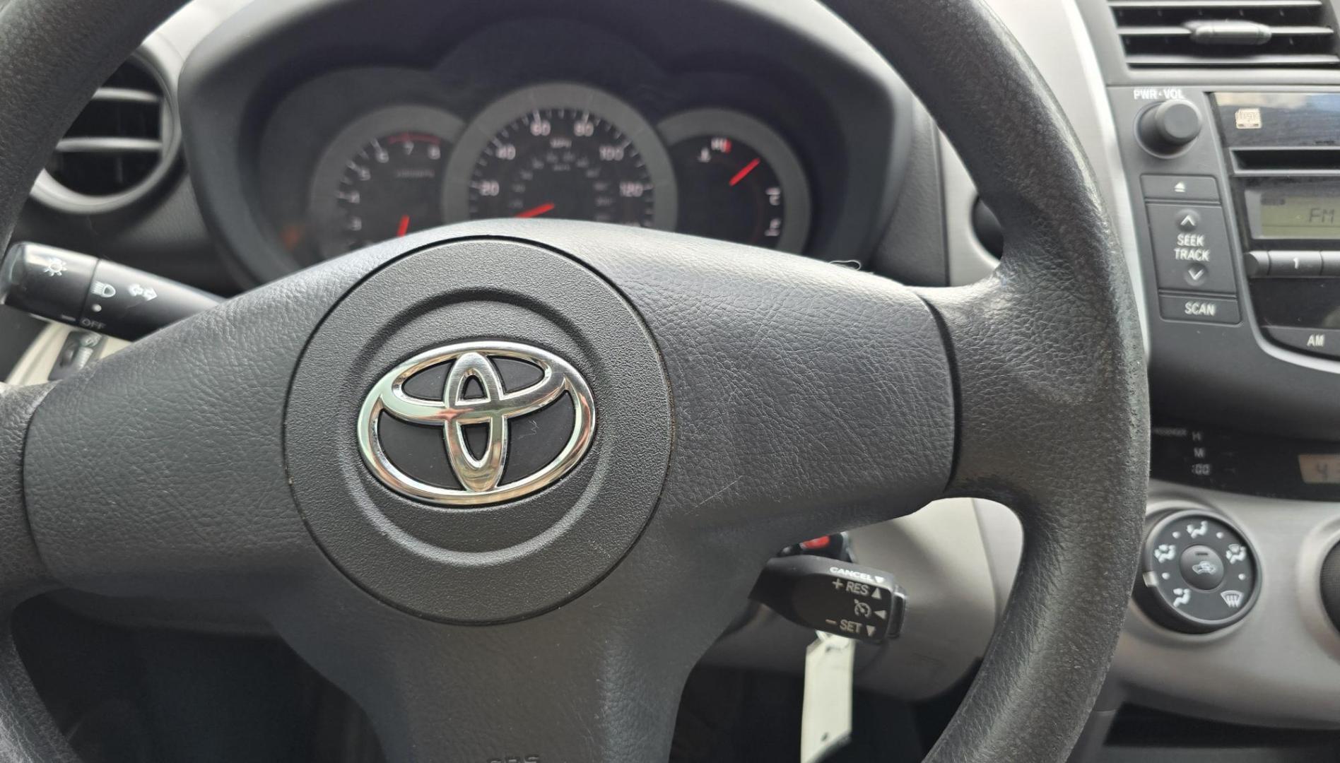 2006 Green /Gray Toyota RAV4 Base I4 4WD (JTMBD35VX65) with an 2.4L L4 DOHC 16V engine, 4-Speed Automatic transmission, located at 450 N Russell, Missoula, MT, 59801, (406) 543-6600, 46.874496, -114.017433 - Clean Little AWD SUV. 3rd Row Seating. 2.4L I4 Engine. Automatic Transmission. Air. Cruise. Tilt. AM FM CD Player. Power Windows and Locks. Clean Title and Carfax. We Finance through local Credit Unions. We do NOT offer In House (Buy Here Pay Here) Financing - Photo#11