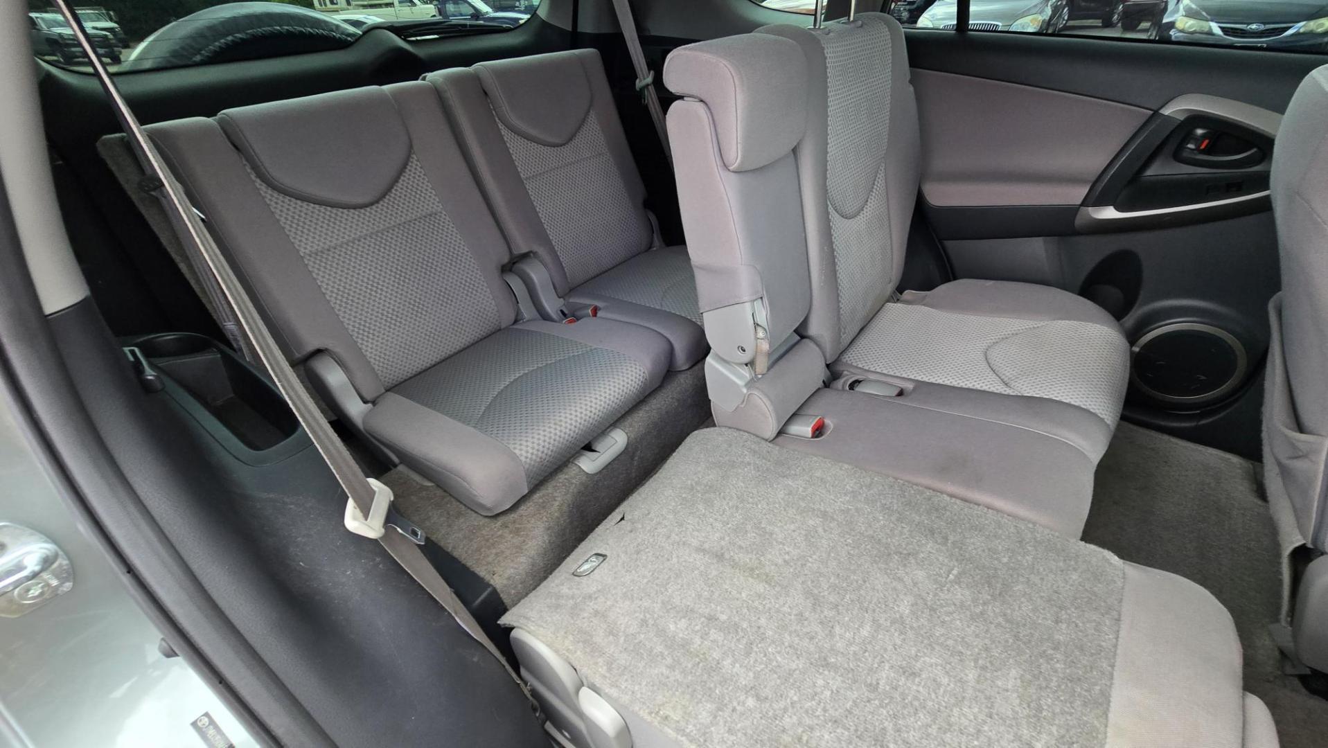 2006 Green /Gray Toyota RAV4 Base I4 4WD (JTMBD35VX65) with an 2.4L L4 DOHC 16V engine, 4-Speed Automatic transmission, located at 450 N Russell, Missoula, MT, 59801, (406) 543-6600, 46.874496, -114.017433 - Clean Little AWD SUV. 3rd Row Seating. 2.4L I4 Engine. Automatic Transmission. Air. Cruise. Tilt. AM FM CD Player. Power Windows and Locks. Clean Title and Carfax. We Finance through local Credit Unions. We do NOT offer In House (Buy Here Pay Here) Financing - Photo#16