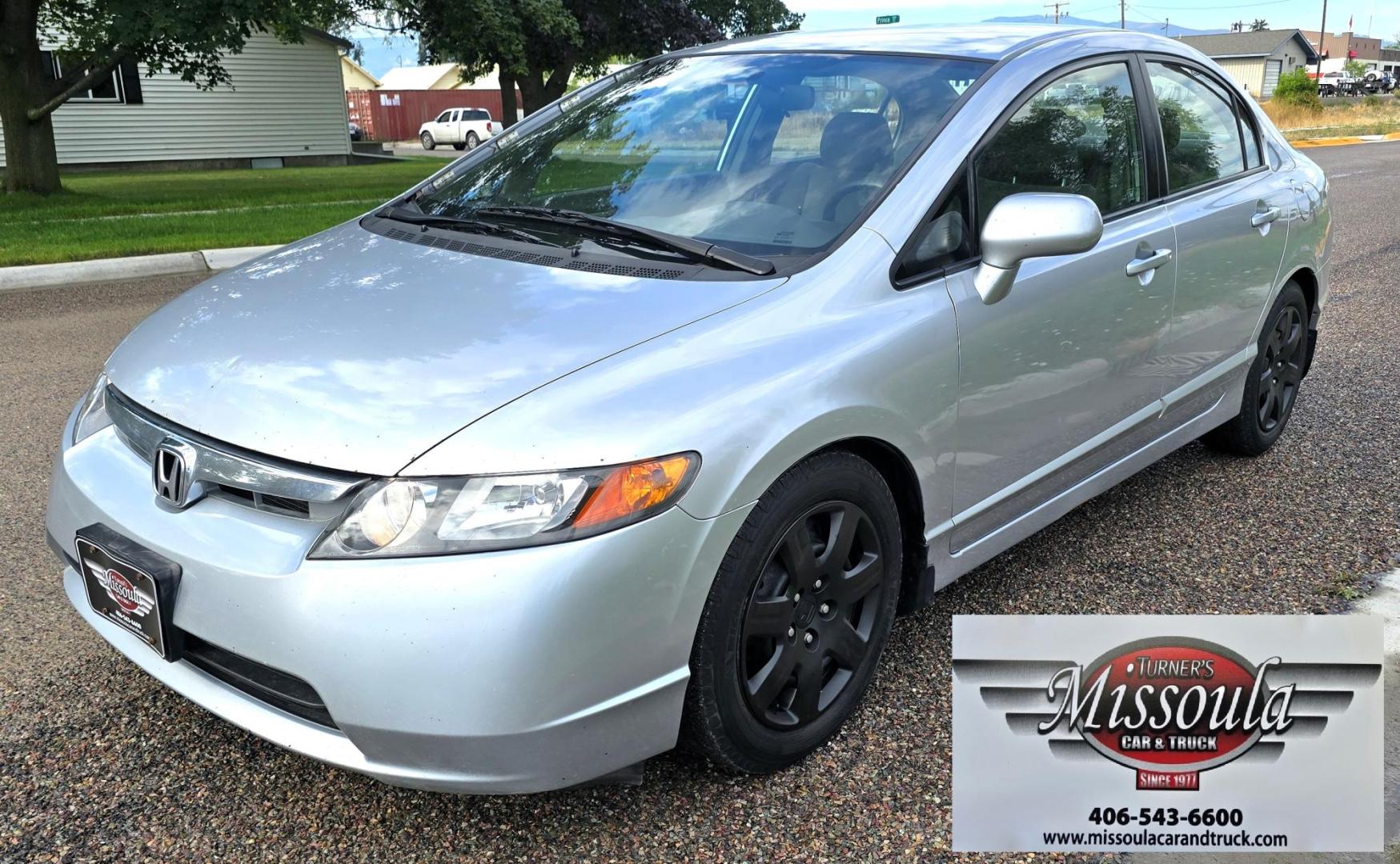 2008 Silver /Gray Honda Civic LX Sedan AT (2HGFA16558H) with an 1.8L L4 SOHC 16V engine, 5-Speed Automatic Overdrive transmission, located at 450 N Russell, Missoula, MT, 59801, (406) 543-6600, 46.874496, -114.017433 - Photo#4
