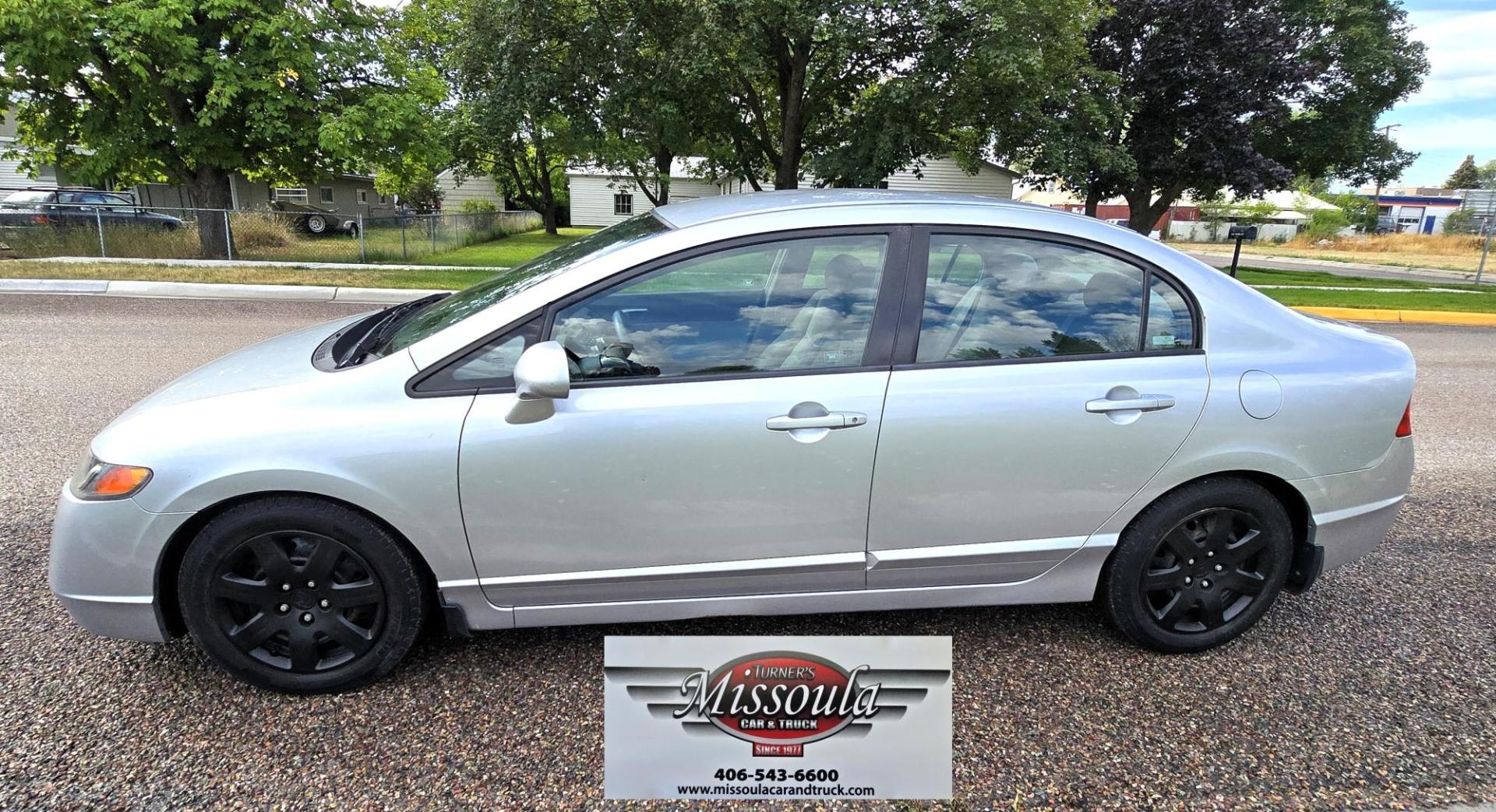 2008 Silver /Gray Honda Civic LX Sedan AT (2HGFA16558H) with an 1.8L L4 SOHC 16V engine, 5-Speed Automatic Overdrive transmission, located at 450 N Russell, Missoula, MT, 59801, (406) 543-6600, 46.874496, -114.017433 - Photo#5