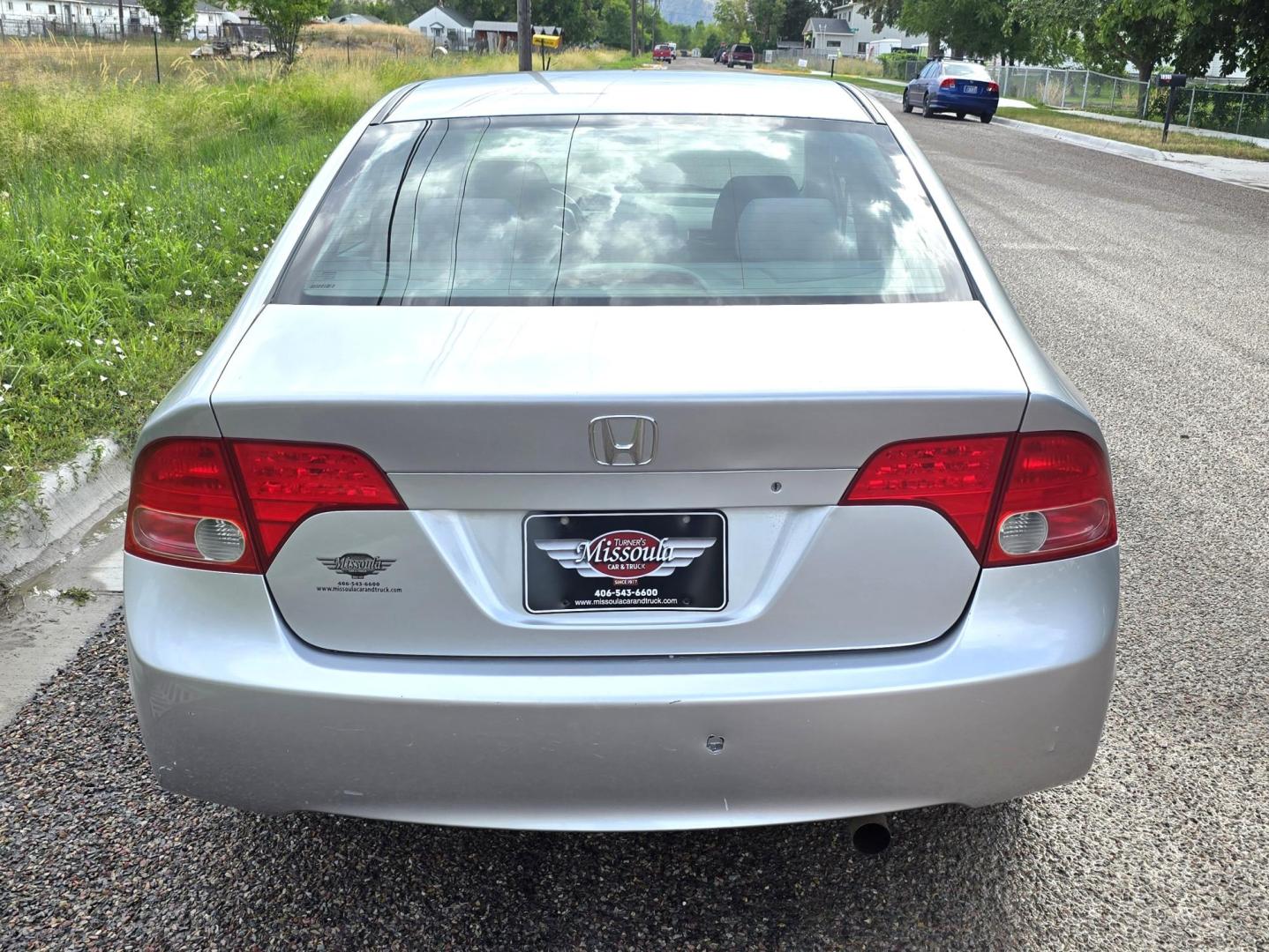 2008 Silver /Gray Honda Civic LX Sedan AT (2HGFA16558H) with an 1.8L L4 SOHC 16V engine, 5-Speed Automatic Overdrive transmission, located at 450 N Russell, Missoula, MT, 59801, (406) 543-6600, 46.874496, -114.017433 - Photo#7