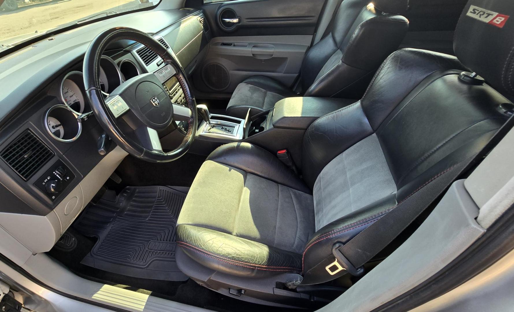 2006 Silver /Black Dodge Magnum SRT-8 (2D4GV77336H) with an 6.1L V8 OHV 16V engine, 5-Speed Automatic Overdrive transmission, located at 450 N Russell, Missoula, MT, 59801, (406) 543-6600, 46.874496, -114.017433 - A Modern Muscle Car with tons of Power. 6.1L Hemi V8 Engine with an impressive 432 Horse Power. . Automatic Transmission. RWD. Power Sunroof. AM FM XM CD Player. Power Windows and Locks. Power Heated Front Seats. We Finance through local Credit Unions. We do NOT offer In House (Buy Here Pay Here - Photo#16