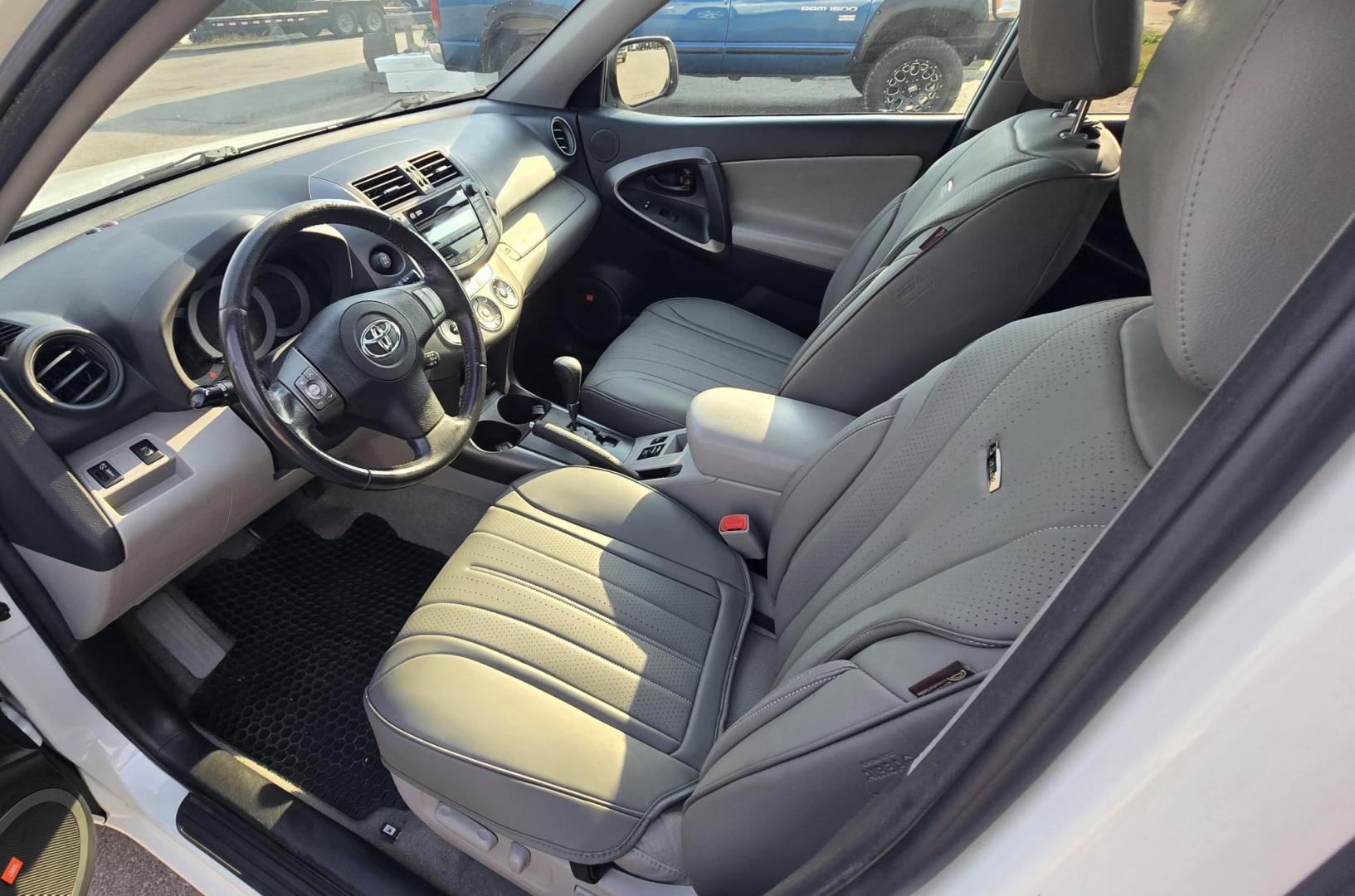 2011 White /Gray Toyota RAV4 Limited V6 4WD (2T3DK4DV9BW) with an 3.5L V6 DOHC 24V engine, 5-Speed Automatic transmission, located at 450 N Russell, Missoula, MT, 59801, (406) 543-6600, 46.874496, -114.017433 - Good Miles AWD Toyota SUV. Need I say More? Desirable 3.5L V6 Engine. Automatic Transmission. Power Sunroof. Power Drivers Seat. Heated Seats. Steering Wheel Audio Controls. Bluetooth. AM FM SAT CD Player. JBL Sound. Air. Cruise. Tilt. We Finance through local Credit Unions. We do NOT offer In H - Photo#15