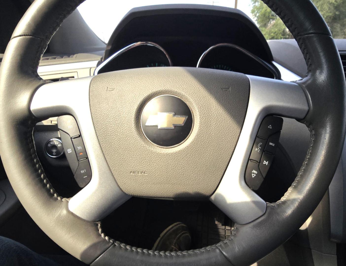 2010 Blue /Gray Chevrolet Traverse LS AWD (1GNLVEED2AJ) with an 3.6L V6 DOHC 24V engine, 6-Speed Automatic transmission, located at 450 N Russell, Missoula, MT, 59801, (406) 543-6600, 46.874496, -114.017433 - Clean 2 Owner AWD SUV with under 100K Miles. 3.6L V6 Engine. Power Drivers Seat. 3rd Row Seating. Air. Cruise. Tilt. Power Windows and Locks. AM FM CD Player. Bluetooth Audio and Phone. Clean Title and Carfax. - Photo#16