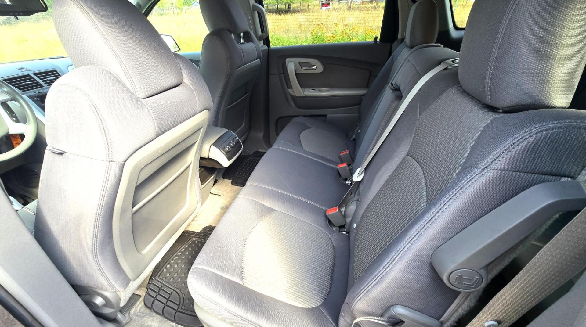 2010 Blue /Gray Chevrolet Traverse LS AWD (1GNLVEED2AJ) with an 3.6L V6 DOHC 24V engine, 6-Speed Automatic transmission, located at 450 N Russell, Missoula, MT, 59801, (406) 543-6600, 46.874496, -114.017433 - Clean 2 Owner AWD SUV with under 100K Miles. 3.6L V6 Engine. Power Drivers Seat. 3rd Row Seating. Air. Cruise. Tilt. Power Windows and Locks. AM FM CD Player. Bluetooth Audio and Phone. Clean Title and Carfax. - Photo#15
