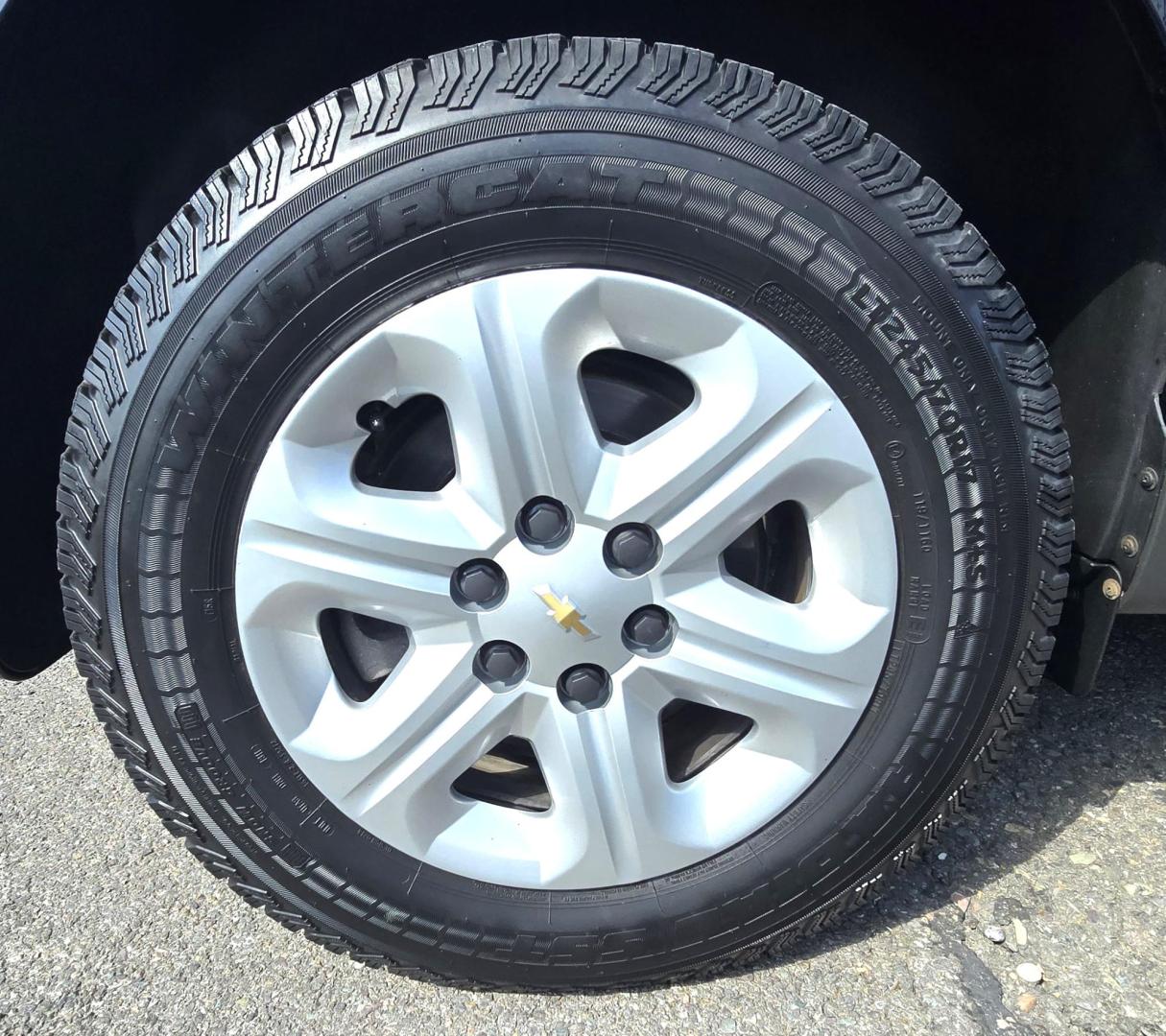 2010 Blue /Gray Chevrolet Traverse LS AWD (1GNLVEED2AJ) with an 3.6L V6 DOHC 24V engine, 6-Speed Automatic transmission, located at 450 N Russell, Missoula, MT, 59801, (406) 543-6600, 46.874496, -114.017433 - Clean 2 Owner AWD SUV with under 100K Miles. 3.6L V6 Engine. Power Drivers Seat. 3rd Row Seating. Air. Cruise. Tilt. Power Windows and Locks. AM FM CD Player. Bluetooth Audio and Phone. Clean Title and Carfax. - Photo#19
