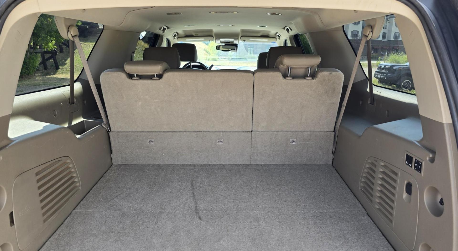 2016 Gold /Tan Chevrolet Suburban LT 4WD (1GNSKHKC4GR) with an 5.3L V8 OHV 16V engine, 6A transmission, located at 450 N Russell, Missoula, MT, 59801, (406) 543-6600, 46.874496, -114.017433 - Photo#8