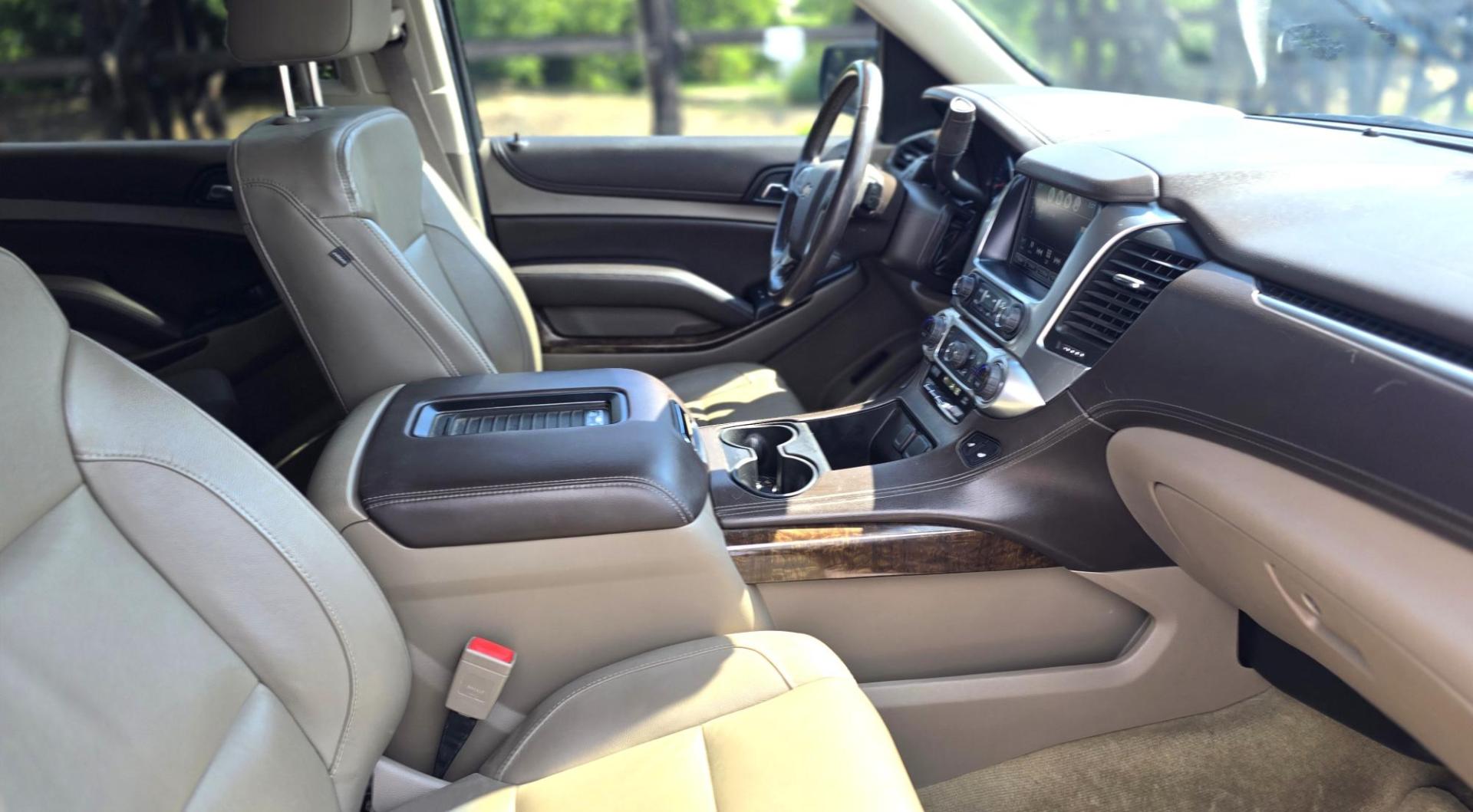 2016 Gold /Tan Chevrolet Suburban LT 4WD (1GNSKHKC4GR) with an 5.3L V8 OHV 16V engine, 6A transmission, located at 450 N Russell, Missoula, MT, 59801, (406) 543-6600, 46.874496, -114.017433 - Photo#14