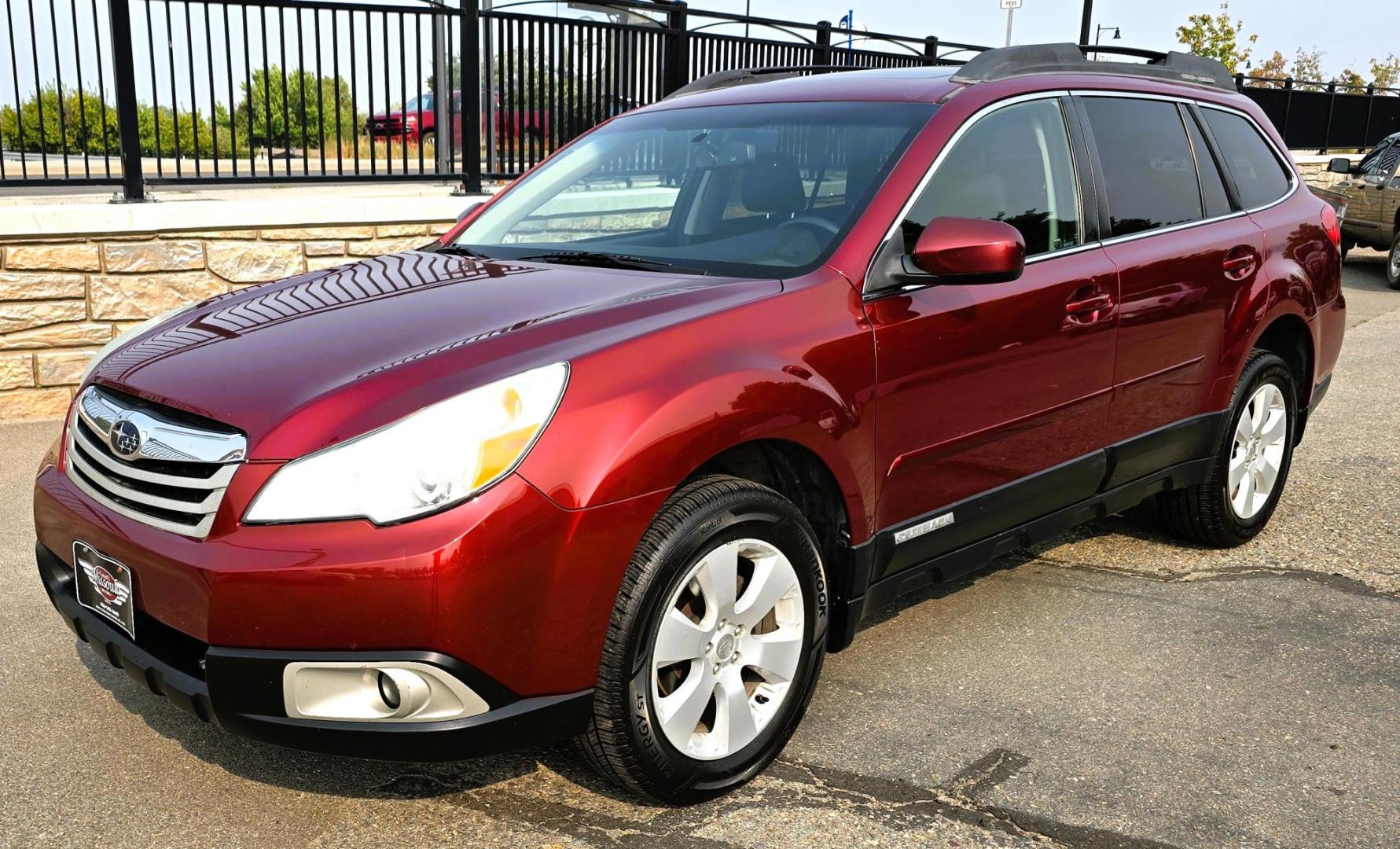2012 Burgundy /Gray Subaru Outback 2.5i Premium (4S4BRCGC4C3) with an 2.5L H4 DOHC 16V engine, Automatic transmission, located at 450 N Russell, Missoula, MT, 59801, (406) 543-6600, 46.874496, -114.017433 - Photo#2