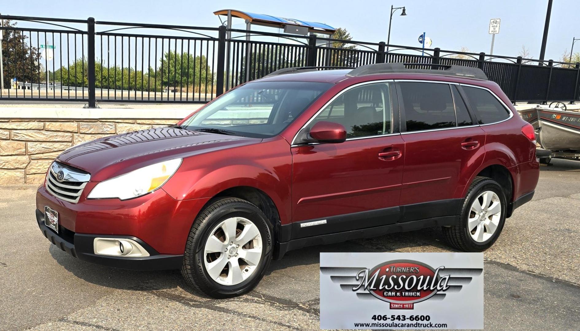 2012 Burgundy /Gray Subaru Outback 2.5i Premium (4S4BRCGC4C3) with an 2.5L H4 DOHC 16V engine, Automatic transmission, located at 450 N Russell, Missoula, MT, 59801, (406) 543-6600, 46.874496, -114.017433 - Photo#3