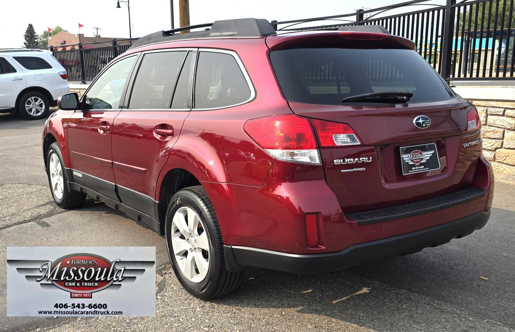 2012 Burgundy /Gray Subaru Outback 2.5i Premium (4S4BRCGC4C3) with an 2.5L H4 DOHC 16V engine, Automatic transmission, located at 450 N Russell, Missoula, MT, 59801, (406) 543-6600, 46.874496, -114.017433 - Photo#5