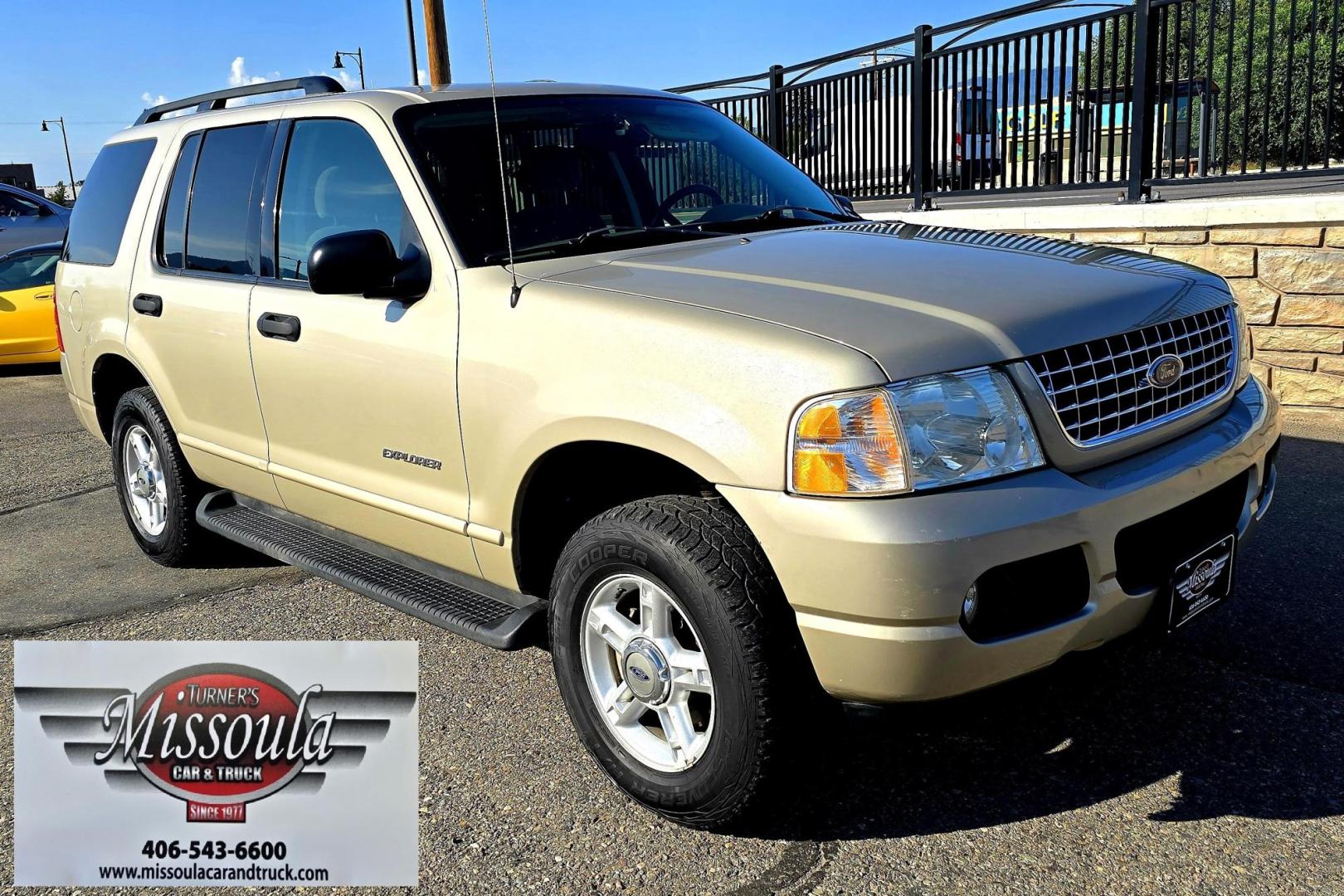 2004 Gold /Gray Ford Explorer XLT 4.0L 4WD (1FMZU73K44Z) with an 4.0L V6 SOHC 12V FFV engine, 5-Speed Automatic Overdrive transmission, located at 450 N Russell, Missoula, MT, 59801, (406) 543-6600, 46.874496, -114.017433 - Photo#3