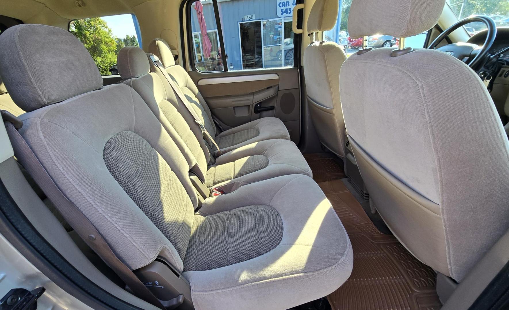 2004 Gold /Gray Ford Explorer XLT 4.0L 4WD (1FMZU73K44Z) with an 4.0L V6 SOHC 12V FFV engine, 5-Speed Automatic Overdrive transmission, located at 450 N Russell, Missoula, MT, 59801, (406) 543-6600, 46.874496, -114.017433 - Photo#12