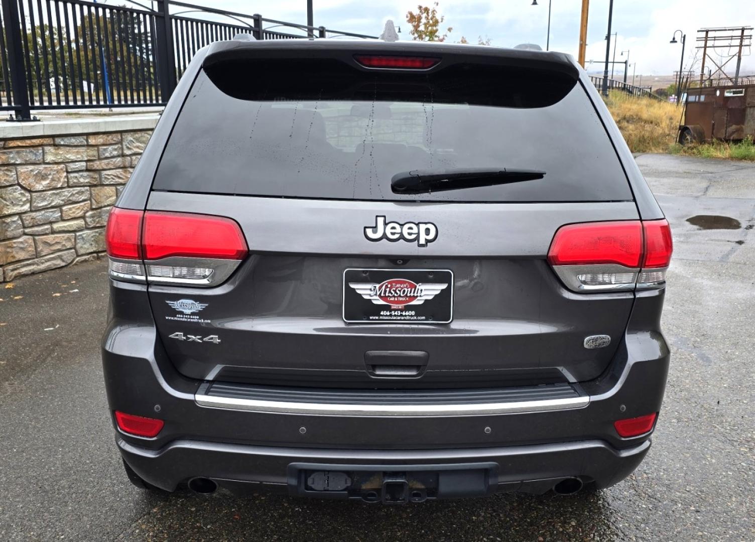 2015 Grey /Black Jeep Grand Cherokee Overland 4WD (1C4RJFCGXFC) with an 3.6L V6 DOHC 24V engine, 8-Speed Automatic transmission, located at 450 N Russell, Missoula, MT, 59801, (406) 543-6600, 46.874496, -114.017433 - Clean 4WD SUV. Peppy 3.6L V6 Engine. 8 Speed Automatic Transmission this Paddle Shifters for Manual Shifting. Huge Panoramic Sun Roof. Front and Rear Heated Seats. Heated Steering Wheel. Vented Front Seats for Cooling. AM FM SAT. Bluetooth Audio and Phone. Navigation. Backup Camera. Remote Start. Po - Photo#9