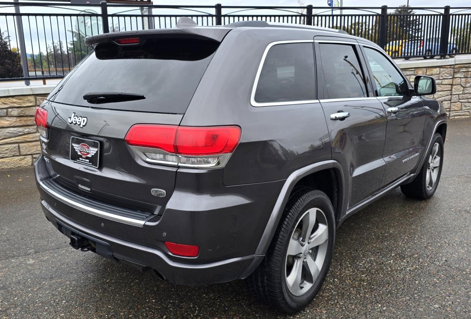 2015 Grey /Black Jeep Grand Cherokee Overland 4WD (1C4RJFCGXFC) with an 3.6L V6 DOHC 24V engine, 8-Speed Automatic transmission, located at 450 N Russell, Missoula, MT, 59801, (406) 543-6600, 46.874496, -114.017433 - Clean 4WD SUV. Peppy 3.6L V6 Engine. 8 Speed Automatic Transmission this Paddle Shifters for Manual Shifting. Huge Panoramic Sun Roof. Front and Rear Heated Seats. Heated Steering Wheel. Vented Front Seats for Cooling. AM FM SAT. Bluetooth Audio and Phone. Navigation. Backup Camera. Remote Start. Po - Photo#8