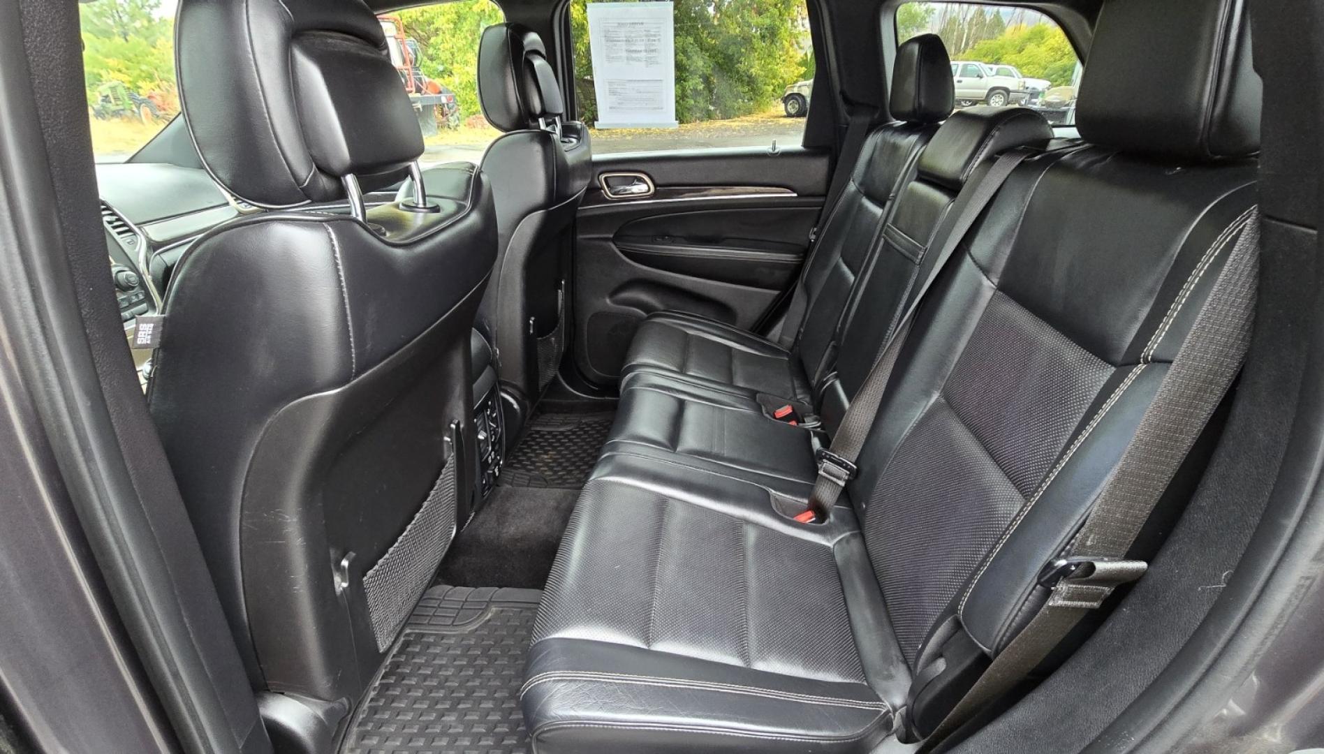 2015 Grey /Black Jeep Grand Cherokee Overland 4WD (1C4RJFCGXFC) with an 3.6L V6 DOHC 24V engine, 8-Speed Automatic transmission, located at 450 N Russell, Missoula, MT, 59801, (406) 543-6600, 46.874496, -114.017433 - Clean 4WD SUV. Peppy 3.6L V6 Engine. 8 Speed Automatic Transmission this Paddle Shifters for Manual Shifting. Huge Panoramic Sun Roof. Front and Rear Heated Seats. Heated Steering Wheel. Vented Front Seats for Cooling. AM FM SAT. Bluetooth Audio and Phone. Navigation. Backup Camera. Remote Start. Po - Photo#14