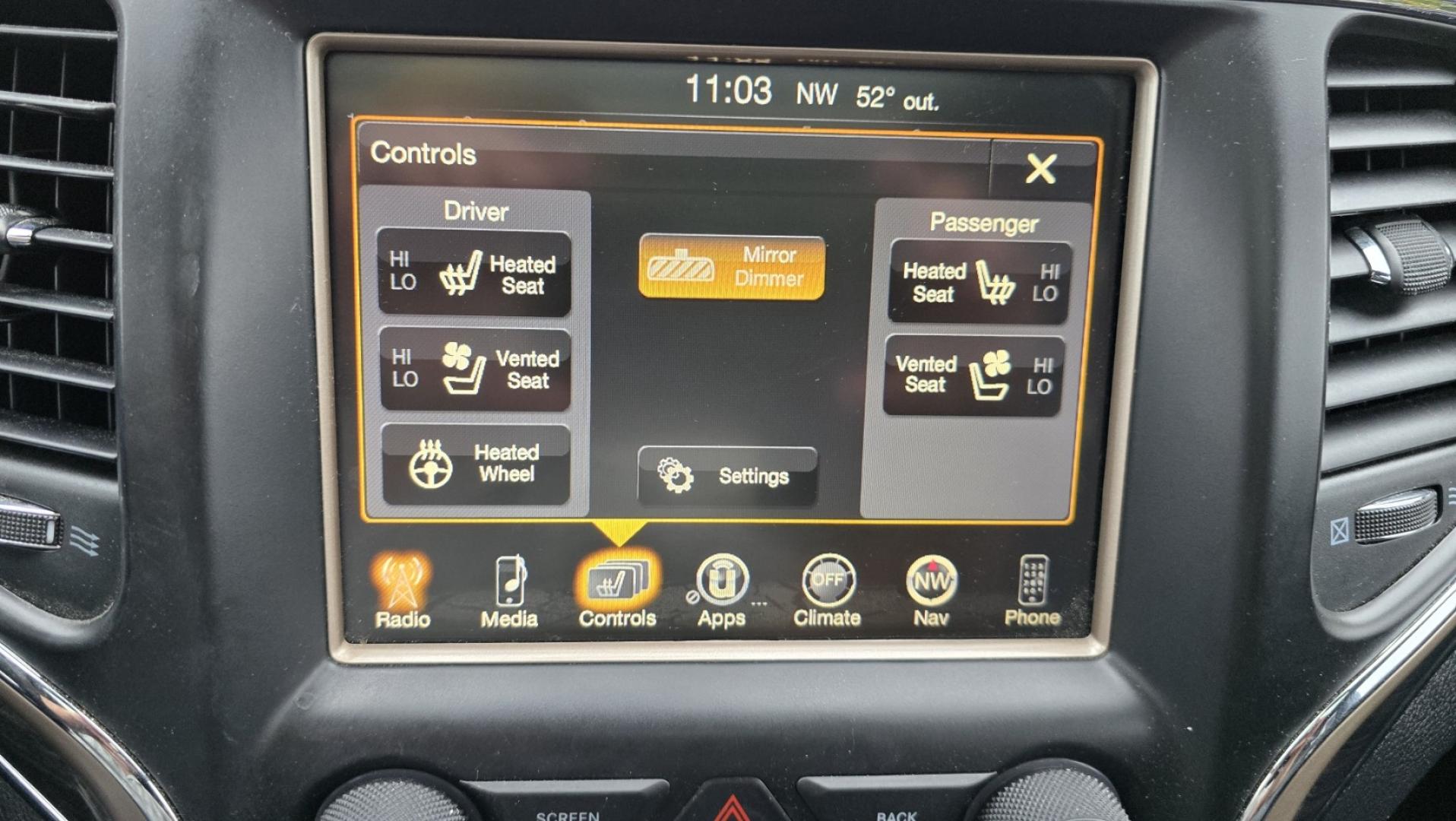 2015 Grey /Black Jeep Grand Cherokee Overland 4WD (1C4RJFCGXFC) with an 3.6L V6 DOHC 24V engine, 8-Speed Automatic transmission, located at 450 N Russell, Missoula, MT, 59801, (406) 543-6600, 46.874496, -114.017433 - Clean 4WD SUV. Peppy 3.6L V6 Engine. 8 Speed Automatic Transmission this Paddle Shifters for Manual Shifting. Huge Panoramic Sun Roof. Front and Rear Heated Seats. Heated Steering Wheel. Vented Front Seats for Cooling. AM FM SAT. Bluetooth Audio and Phone. Navigation. Backup Camera. Remote Start. Po - Photo#17