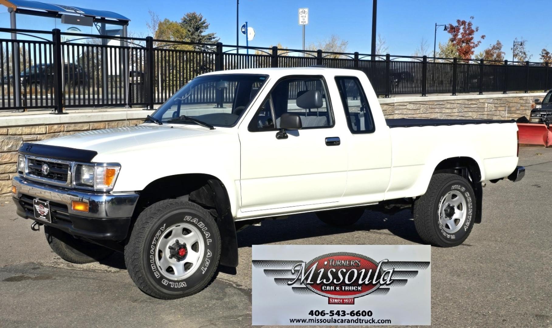 1994 White Toyota Pickup DLX Xtracab 4WD (JT4RN13PXR6) with an 2.4L L4 SOHC 8V engine, 5 Speed Manual transmission, located at 450 N Russell, Missoula, MT, 59801, (406) 543-6600, 46.874496, -114.017433 - Amazing truck ! Looks , runs ,drives and looks like it did in '94 56k actual miles New water pump and radiator shocks and bushings as well. Body is Excellent and Interior is Great! These trucks are some of the best ever made and extremely popular and increasing in value unlike almost everyth - Photo#4