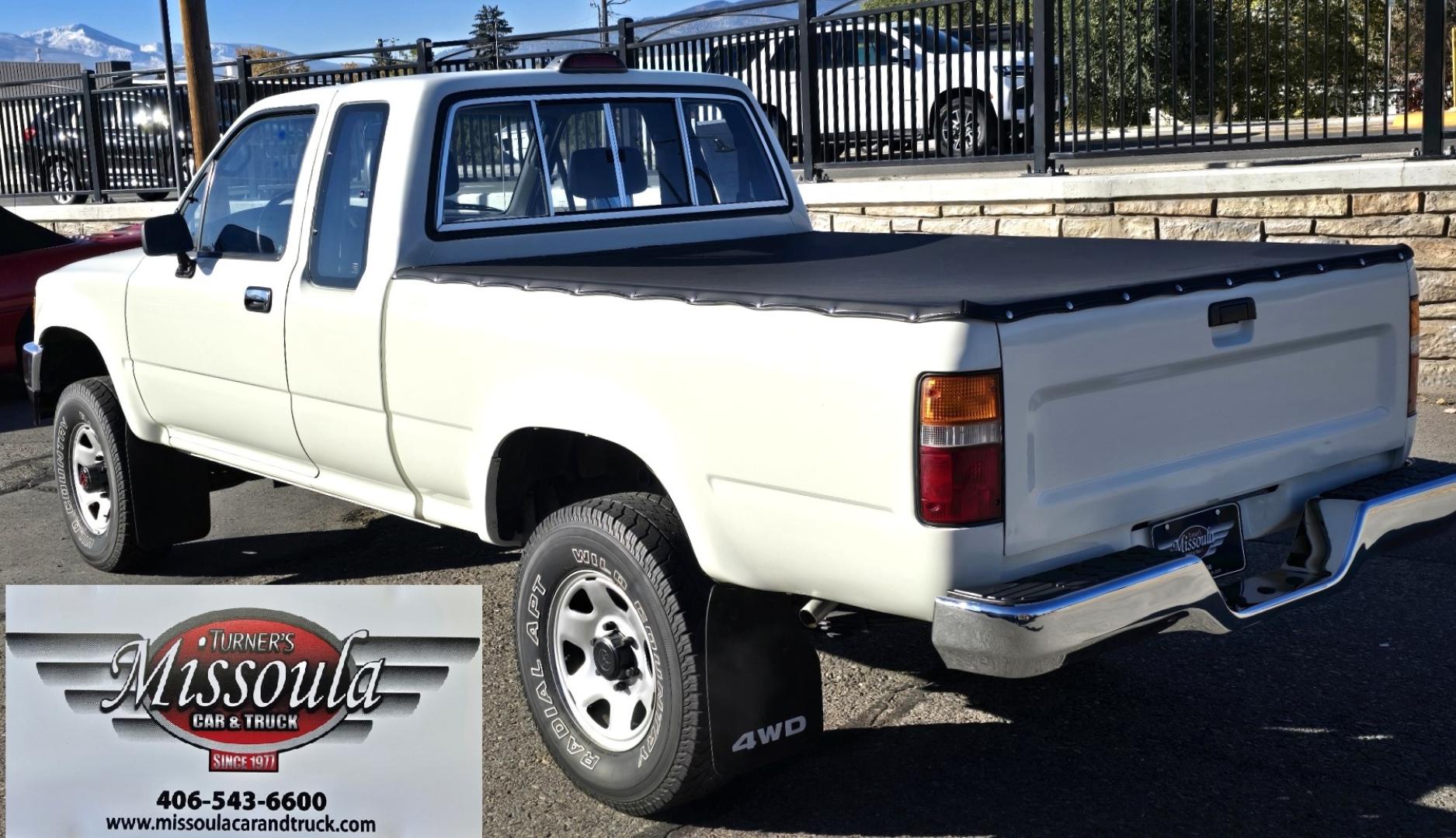 1994 White Toyota Pickup DLX Xtracab 4WD (JT4RN13PXR6) with an 2.4L L4 SOHC 8V engine, 5 Speed Manual transmission, located at 450 N Russell, Missoula, MT, 59801, (406) 543-6600, 46.874496, -114.017433 - Amazing truck ! Looks , runs ,drives and looks like it did in '94 56k actual miles New water pump and radiator shocks and bushings as well. Body is Excellent and Interior is Great! These trucks are some of the best ever made and extremely popular and increasing in value unlike almost everyth - Photo#6