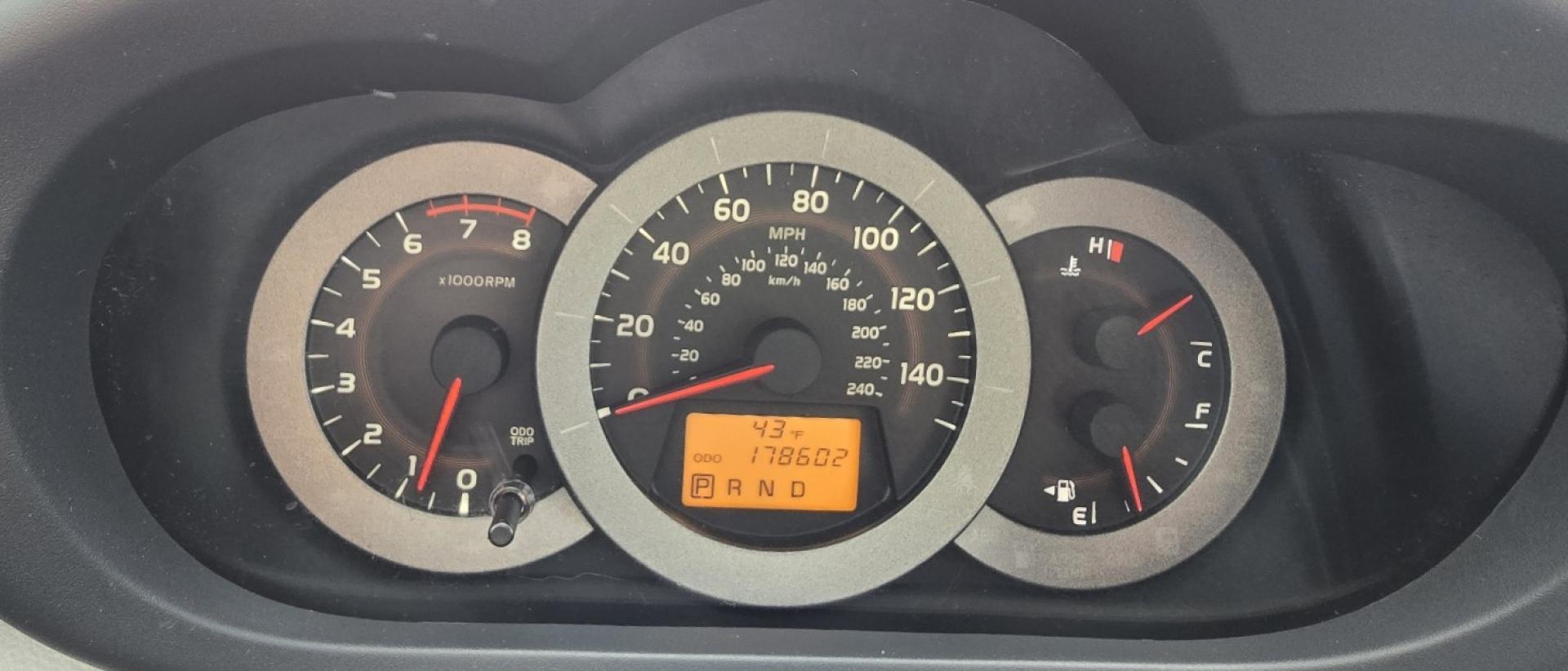 2010 Silver /Gray Toyota RAV4 V6 4WD (JTMBK4DV6AD) with an 3.5L V6 DOHC 24V engine, 5-Speed Automatic transmission, located at 450 N Russell, Missoula, MT, 59801, (406) 543-6600, 46.874496, -114.017433 - Photo#18