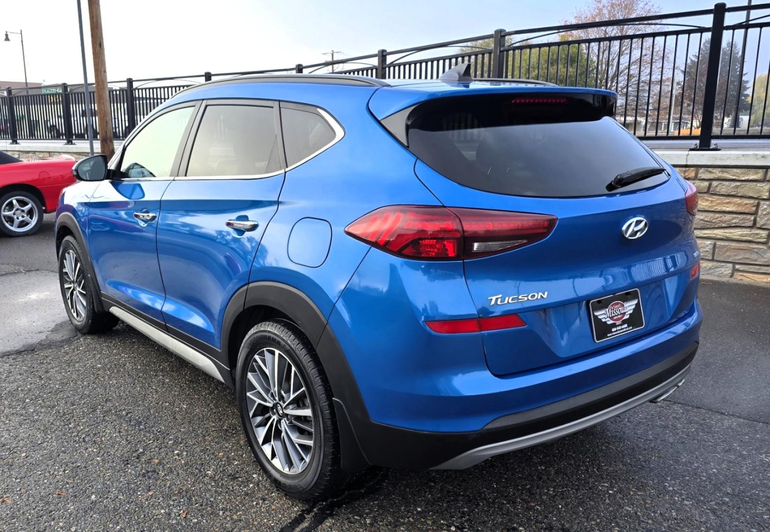 2019 Blue /Black Hyundai Tucson Ultimate AWD (KM8J3CAL2KU) with an 2.4L L4 DOHC 16V engine, 6A transmission, located at 450 N Russell, Missoula, MT, 59801, (406) 543-6600, 46.874496, -114.017433 - Photo#9