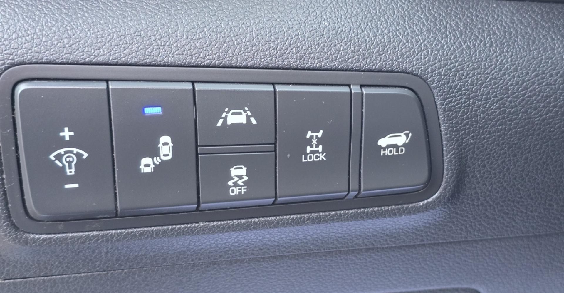 2019 Blue /Black Hyundai Tucson Ultimate AWD (KM8J3CAL2KU) with an 2.4L L4 DOHC 16V engine, 6A transmission, located at 450 N Russell, Missoula, MT, 59801, (406) 543-6600, 46.874496, -114.017433 - Photo#15