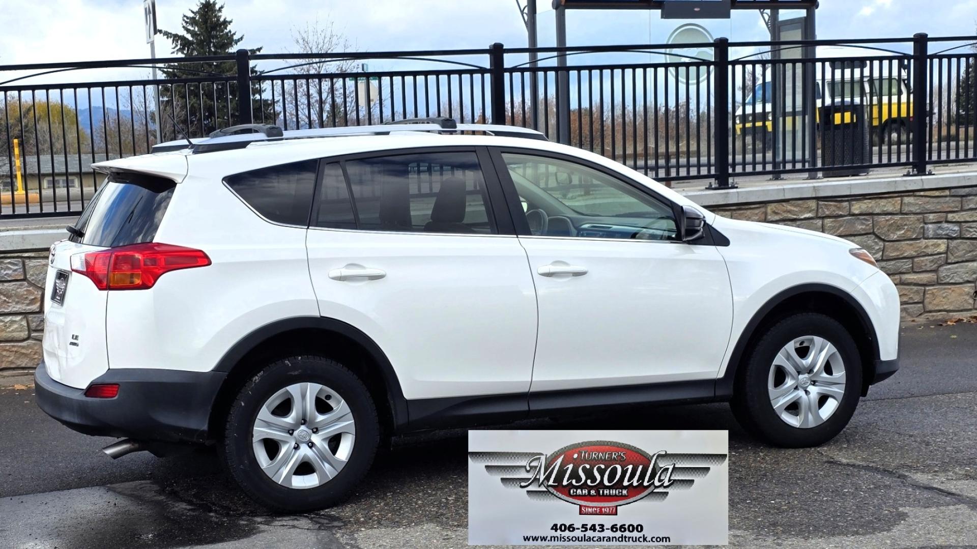 2013 White /Tan Toyota RAV4 LE AWD (JTMBFREV5D5) with an 2.5L L4 DOHC 16V engine, 6-Speed Automatic transmission, located at 450 N Russell, Missoula, MT, 59801, (406) 543-6600, 46.874496, -114.017433 - Extremely Clean 2 Owner AWD Toyota RAV4. 6 Speed Automatic Transmission. Air. Cruise. Tilt. Power Windows and Locks. AM FM CD Player. Bluetooth Audio and Phone. Backup Camera. Roof Rack. We Finance through local Credit Unions. We do NOT offer In House (Buy Here Pay Here) Financing. - Photo#1