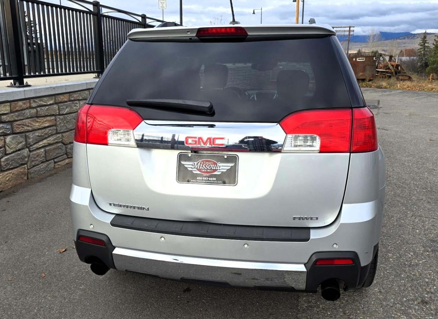 2015 Silver /Black GMC Terrain SLT2 AWD (2GKFLYE34F6) with an 3.6L V6 DOHC 24V engine, 6-Speed Automatic transmission, located at 450 N Russell, Missoula, MT, 59801, (406) 543-6600, 46.874496, -114.017433 - Beefy AWD SUV. 3.6L V6 Engine. 6 Speed Automatic Transmission. Power Sunroof. Air. Cruise. Tilt. Power Drivers Seat. Power Lift Gate. Power Windows and Locks. AM FM SAT CD Player. Bluetooth Audio and Phone. Backup Camera. Nice Touring Radial Tires. Remote Start. We Finance through local Credit U - Photo#4