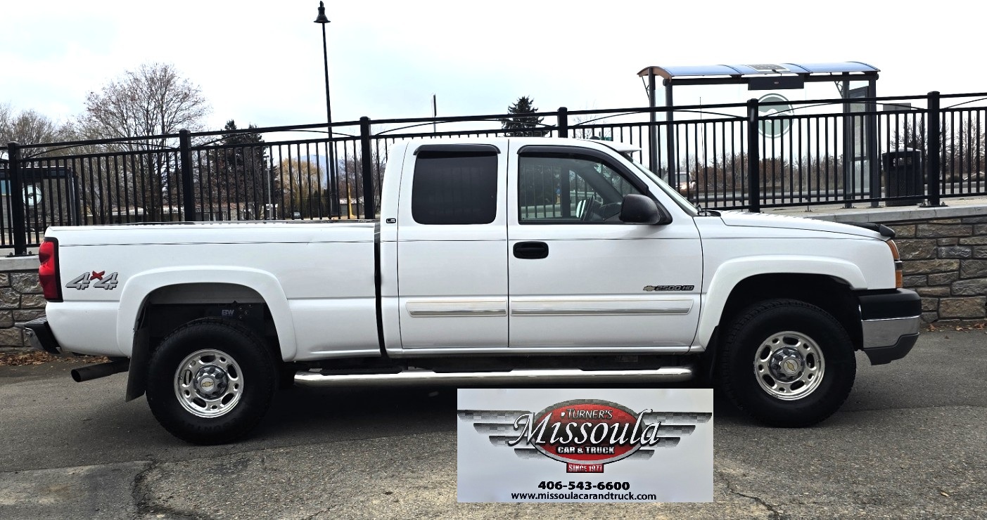 photo of 2004 Chevrolet Silverado 2500HD 4WD RARE 8.1 Engine on 64K Miles