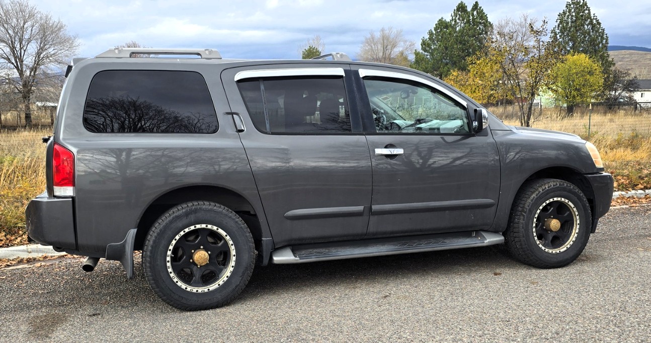 photo of 2004 Nissan Armada LE 4WD