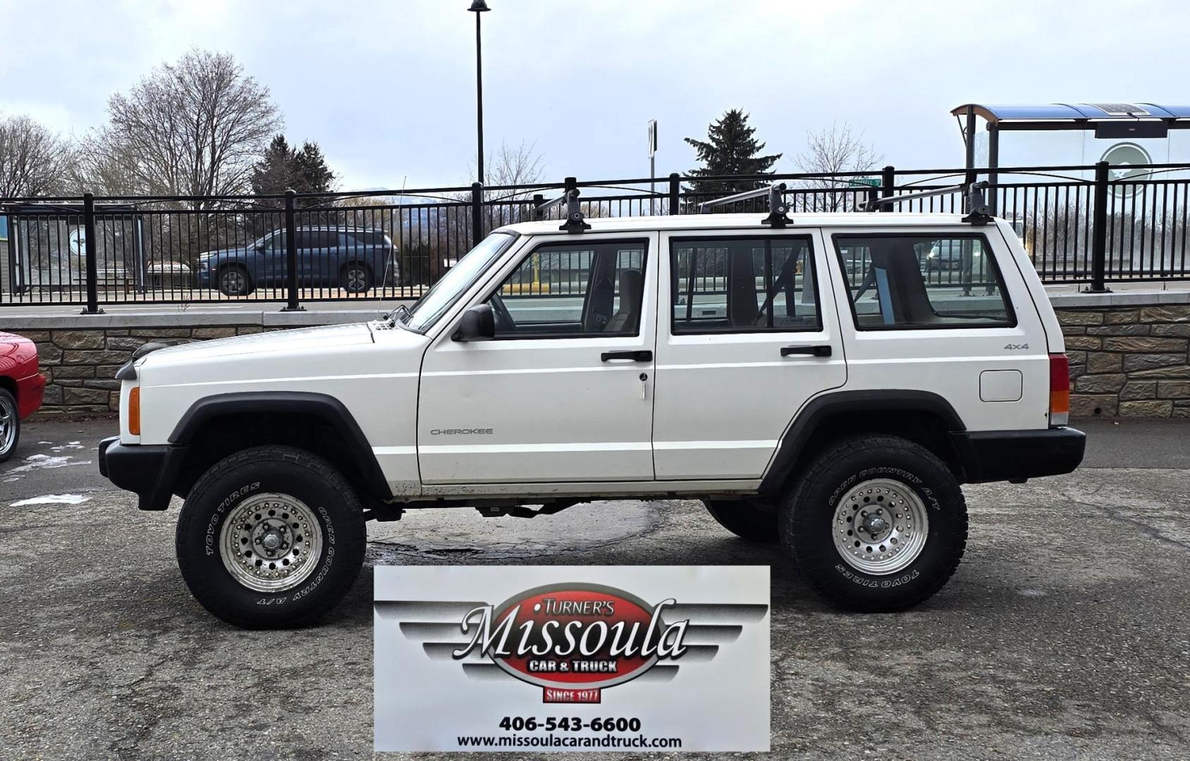 1999 Jeep Cherokee SE's photo
