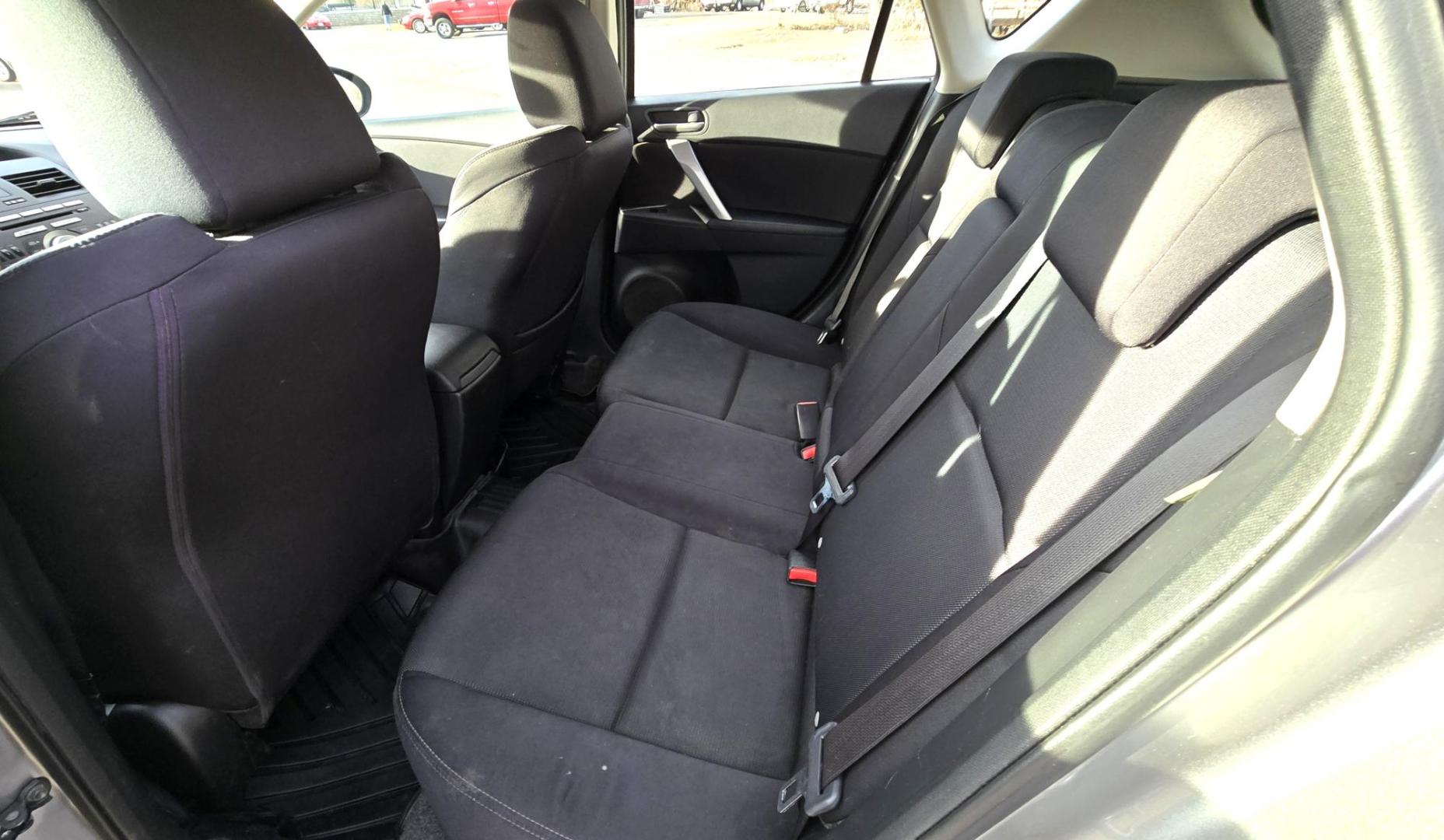 2010 Silver /Gray Mazda MAZDA3 S Sport (JM1BL1H50A1) with an 2.5L L4 DOHC 16V engine, Automatic transmission, located at 450 N Russell, Missoula, MT, 59801, (406) 543-6600, 46.874496, -114.017433 - Photo#10